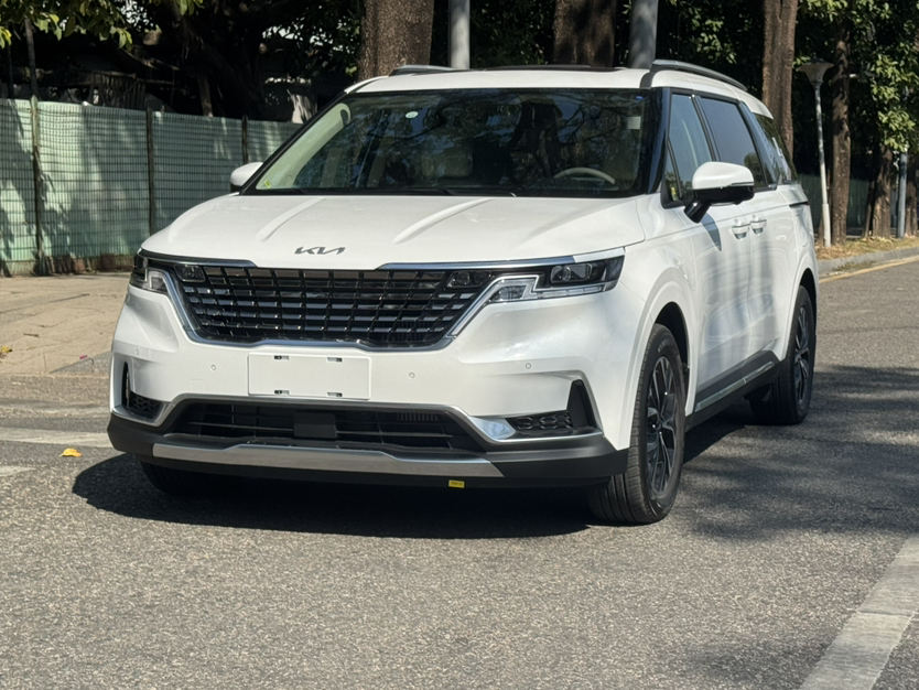 Kia Carnival 2025 汽车图片 