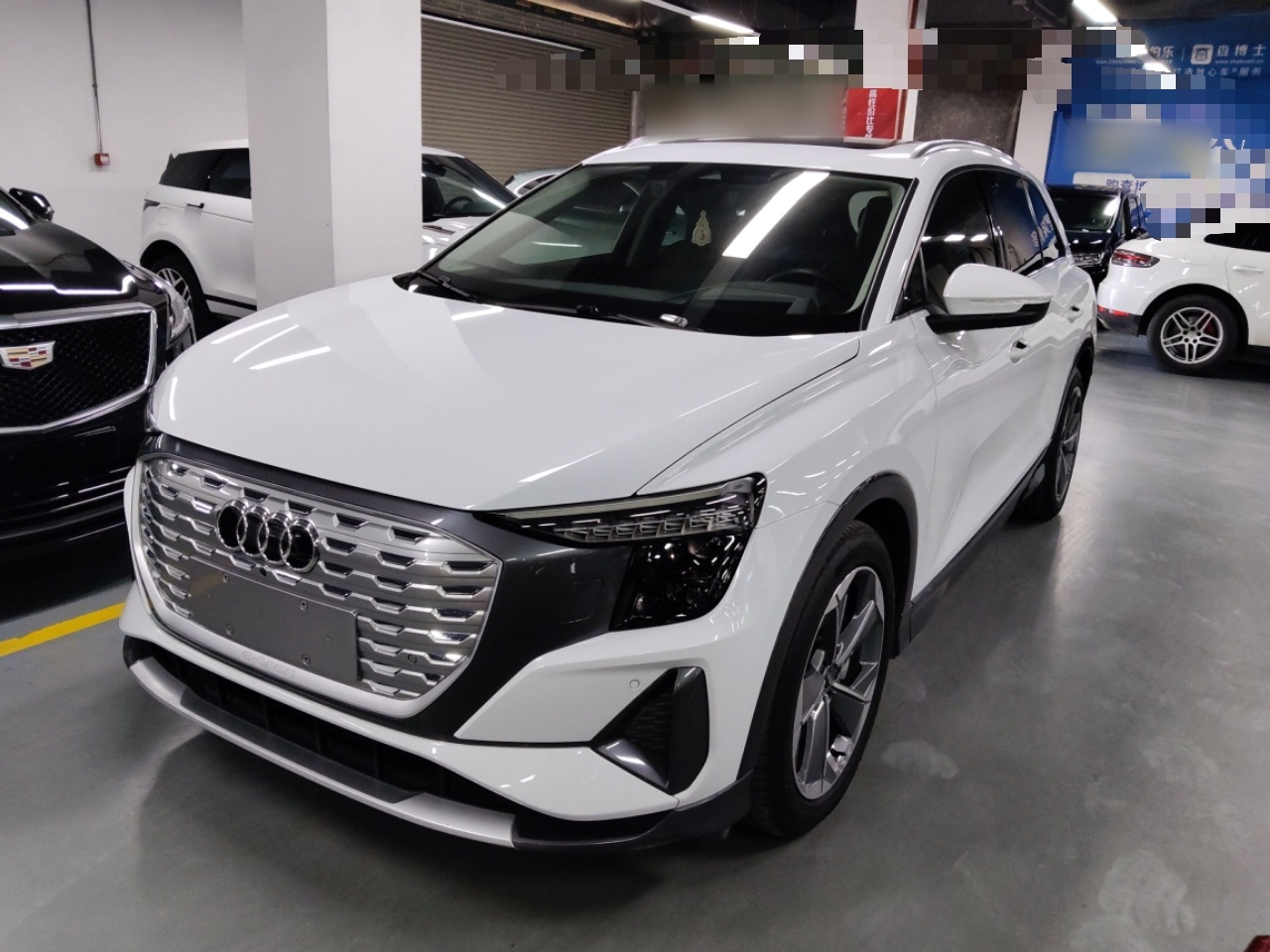 Audi Q5 e-tron 2023 Audi Q5 e-tron 2023 immagine di auto