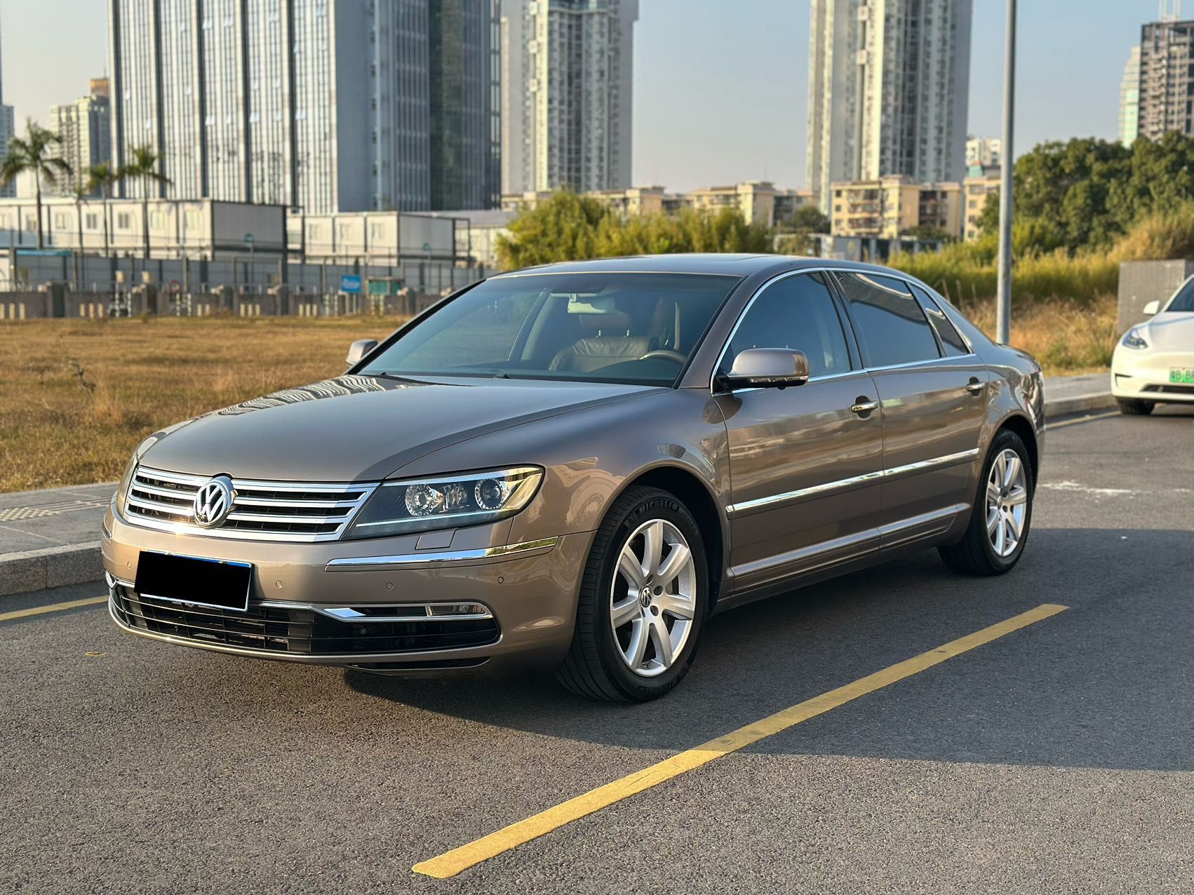 Volkswagen Pheaton 2012 Volkswagen Pheaton 2012 immagine di auto