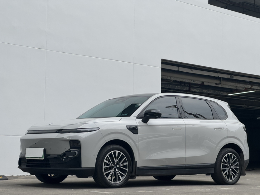 Leapmotor B10 2025 汽车图片 