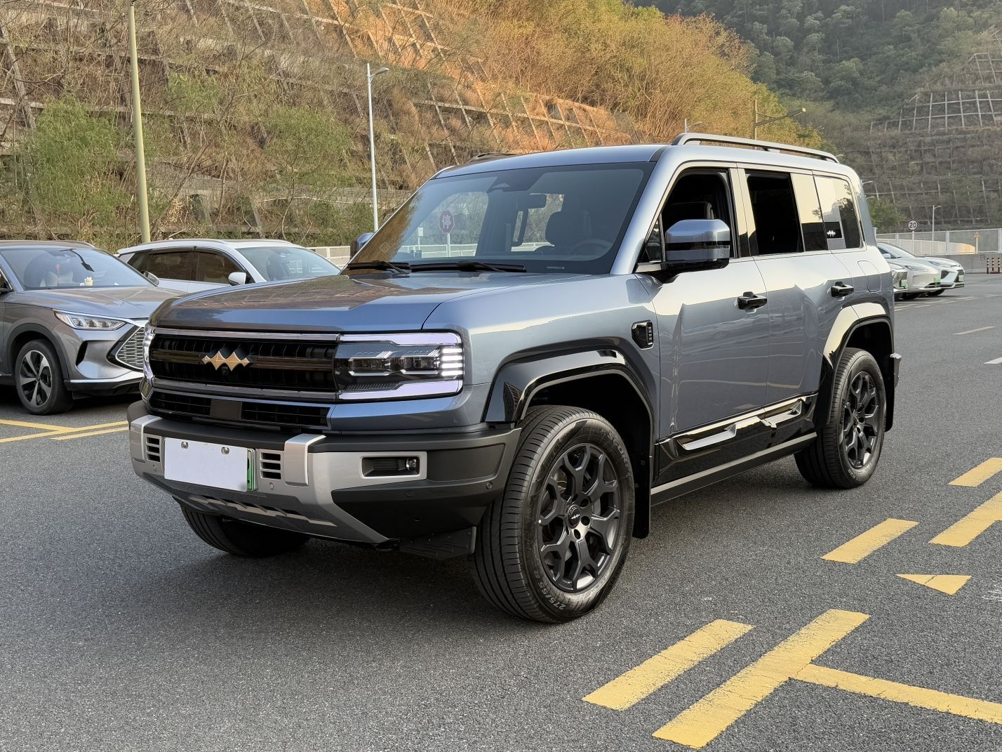 FangChengBao Leopard 5 2024 FangChengBao Leopard 5 2024 car image