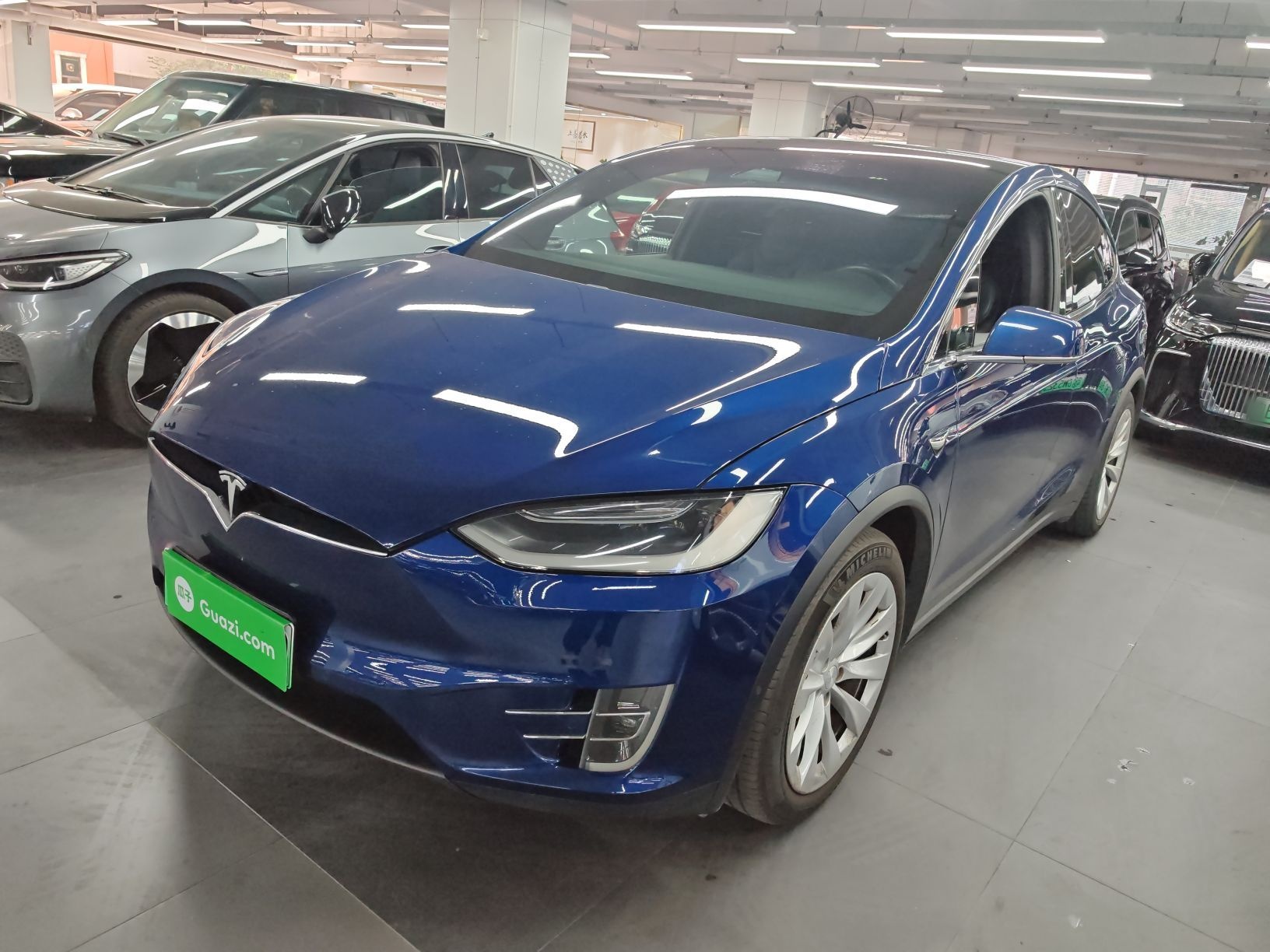 Tesla Model X 2019 汽车图片 