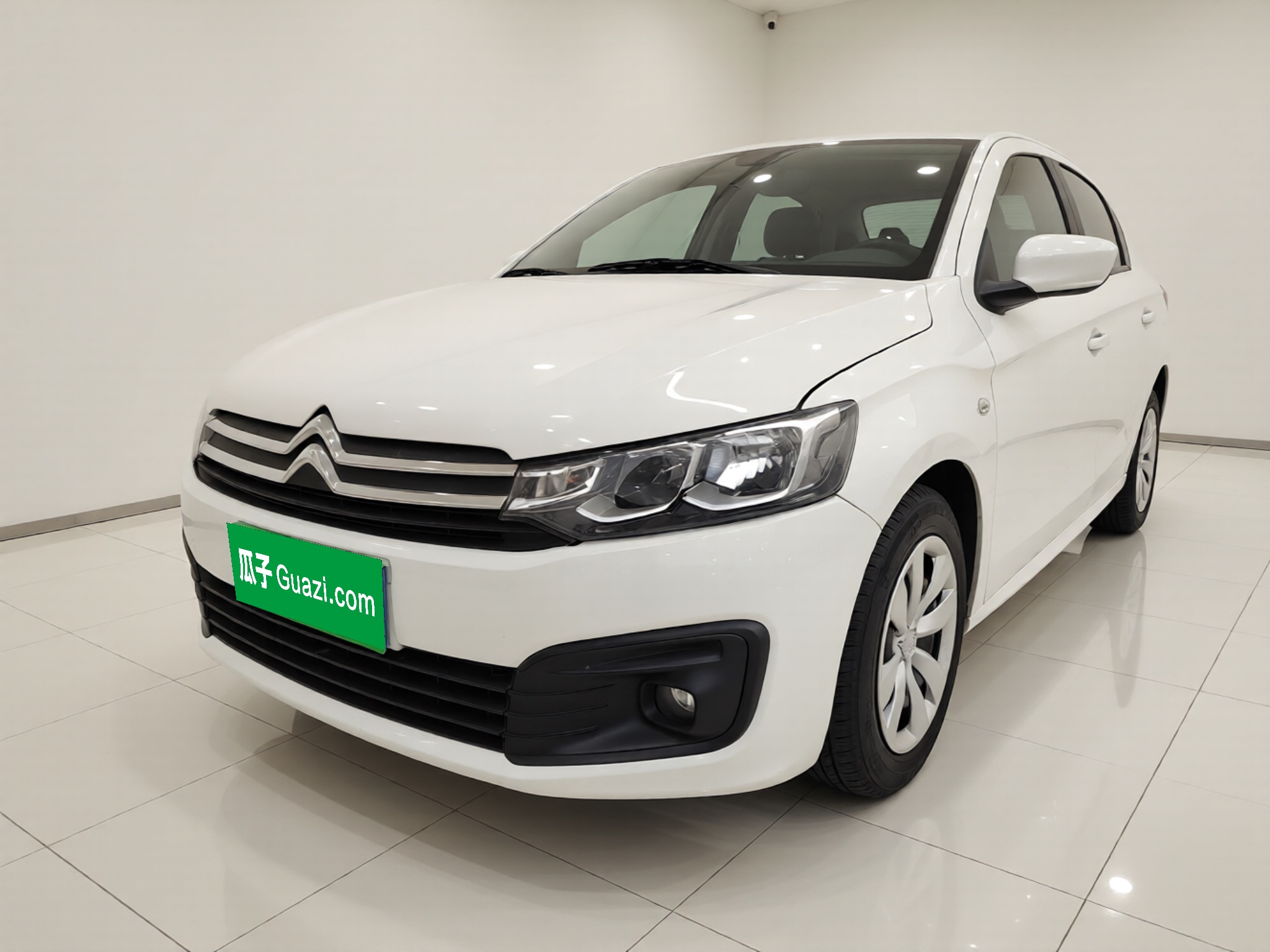 Citroen C-Elysée 2018 Citroen C-Elysée 2018 immagine di auto