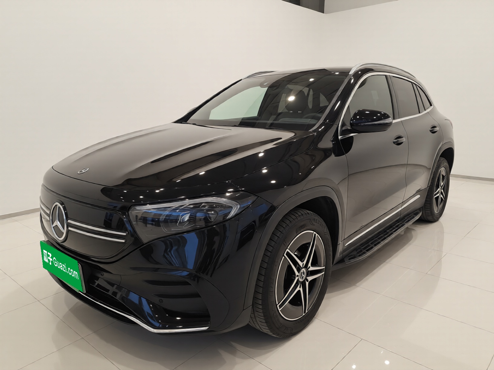 Mercedes-Benz EQA Class 2022 immagine di auto 