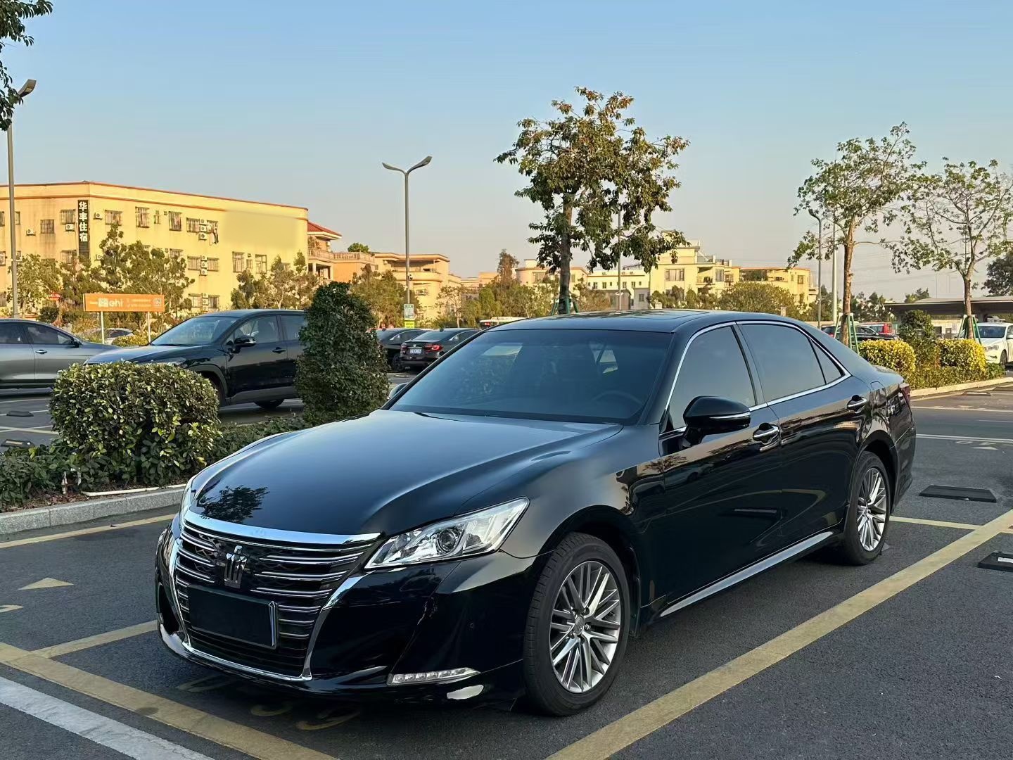 Toyota Crown 2017 Toyota Crown 2017 汽车图片