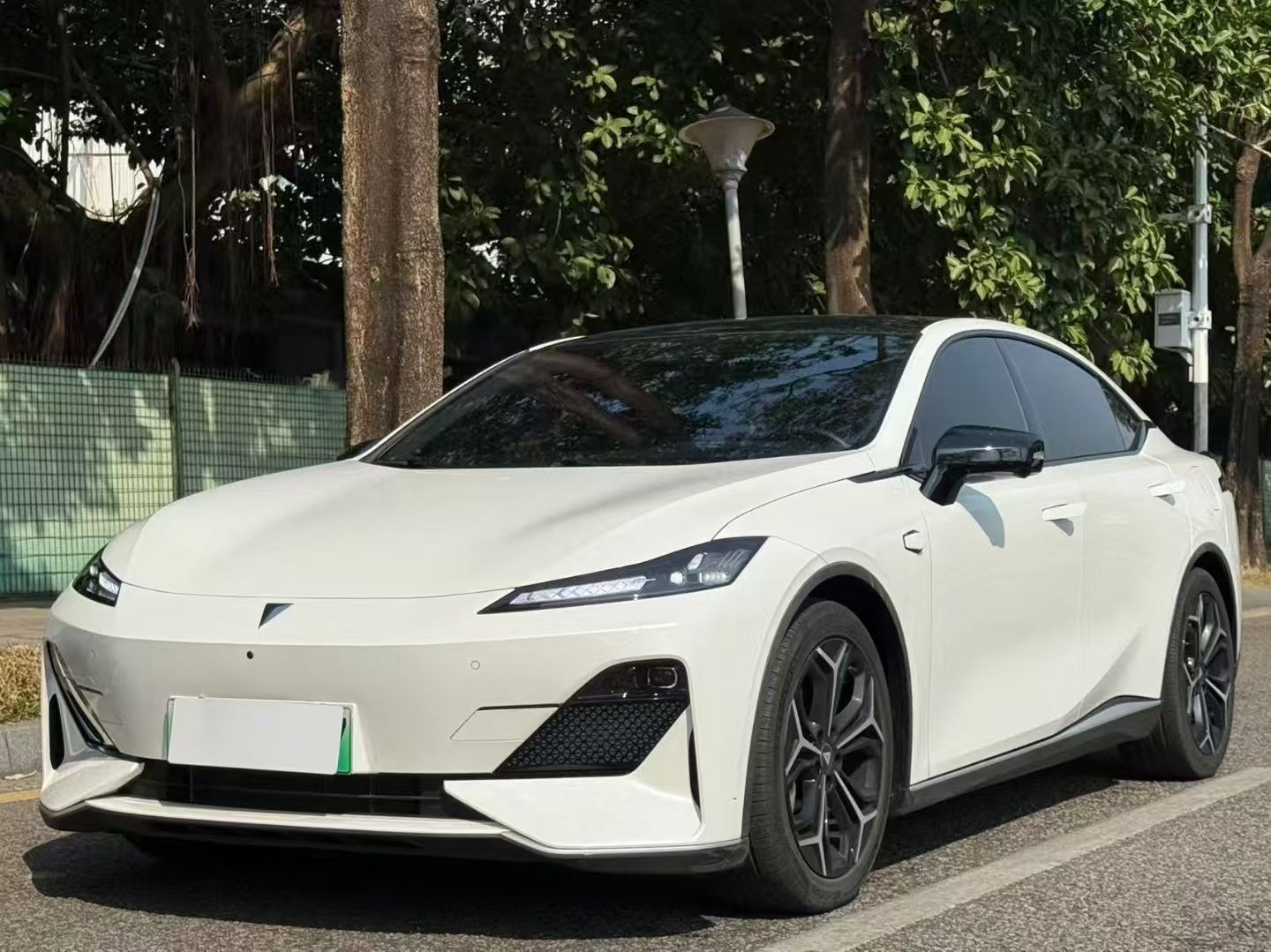 Deepal SL03 2023 car image 