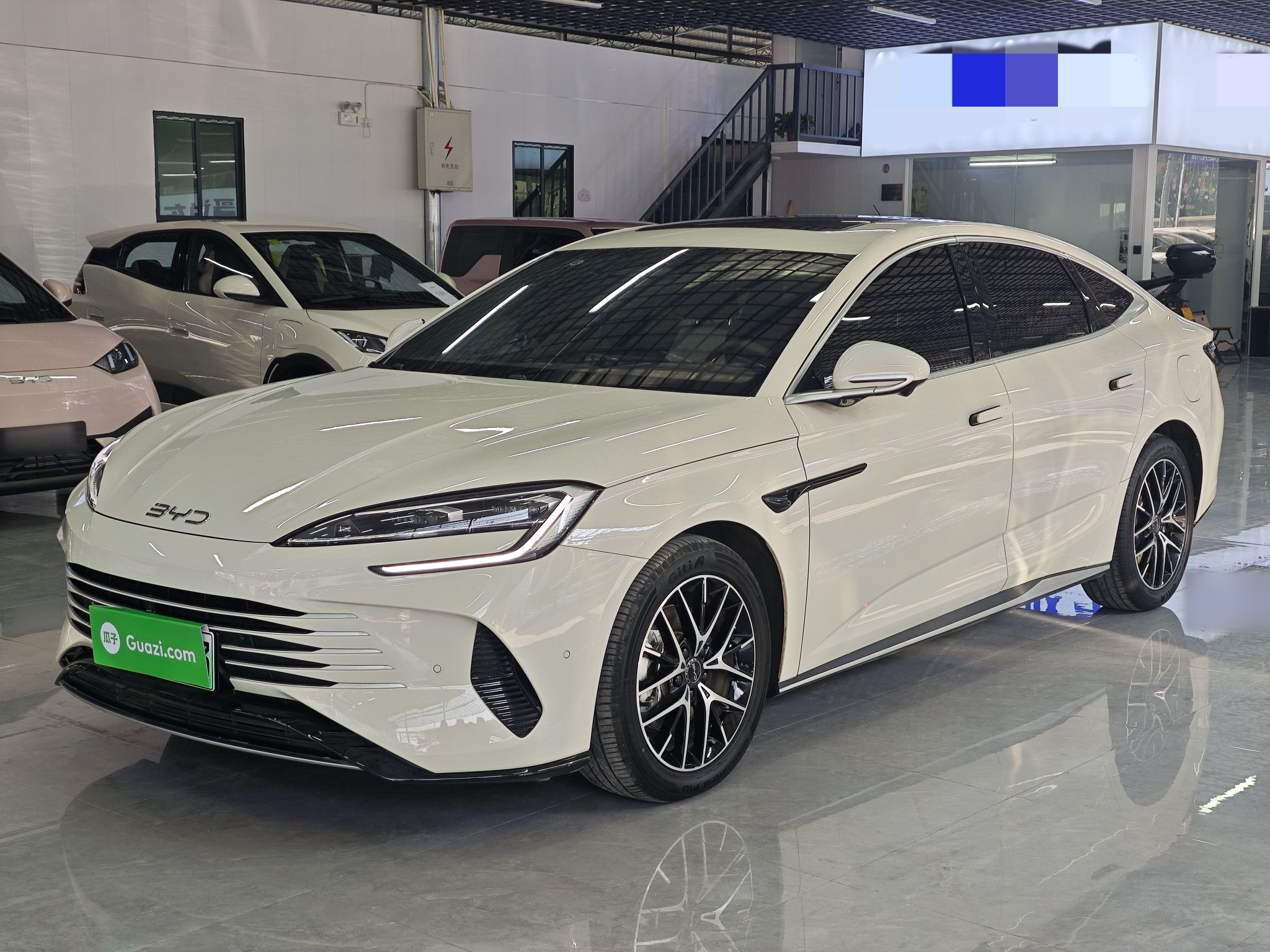 BYD Seal 07 DM-i 2025 imagem de carro 