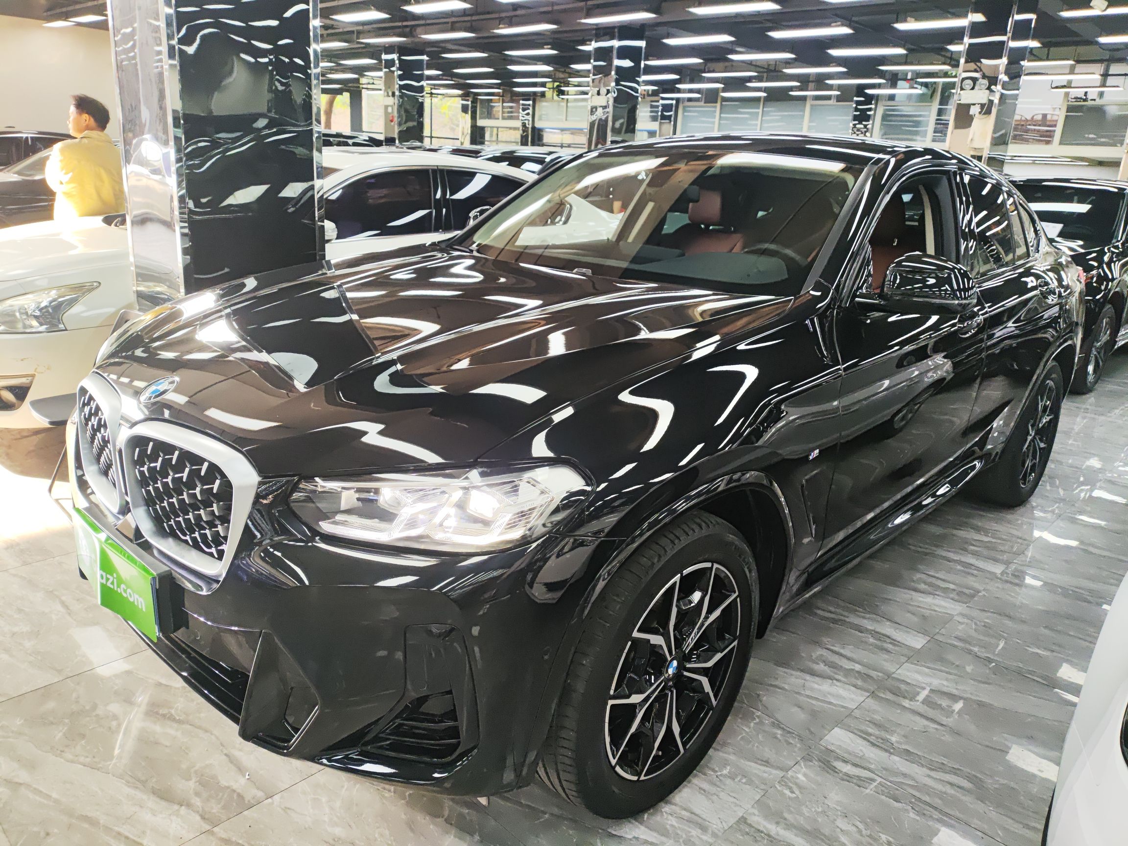 BMW X4 2023 BMW X4 2023 car image