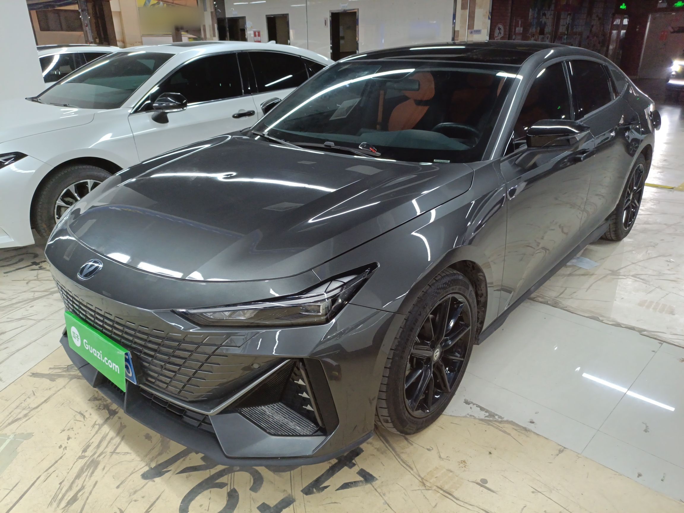 Changan UNI-V 2023 car image 