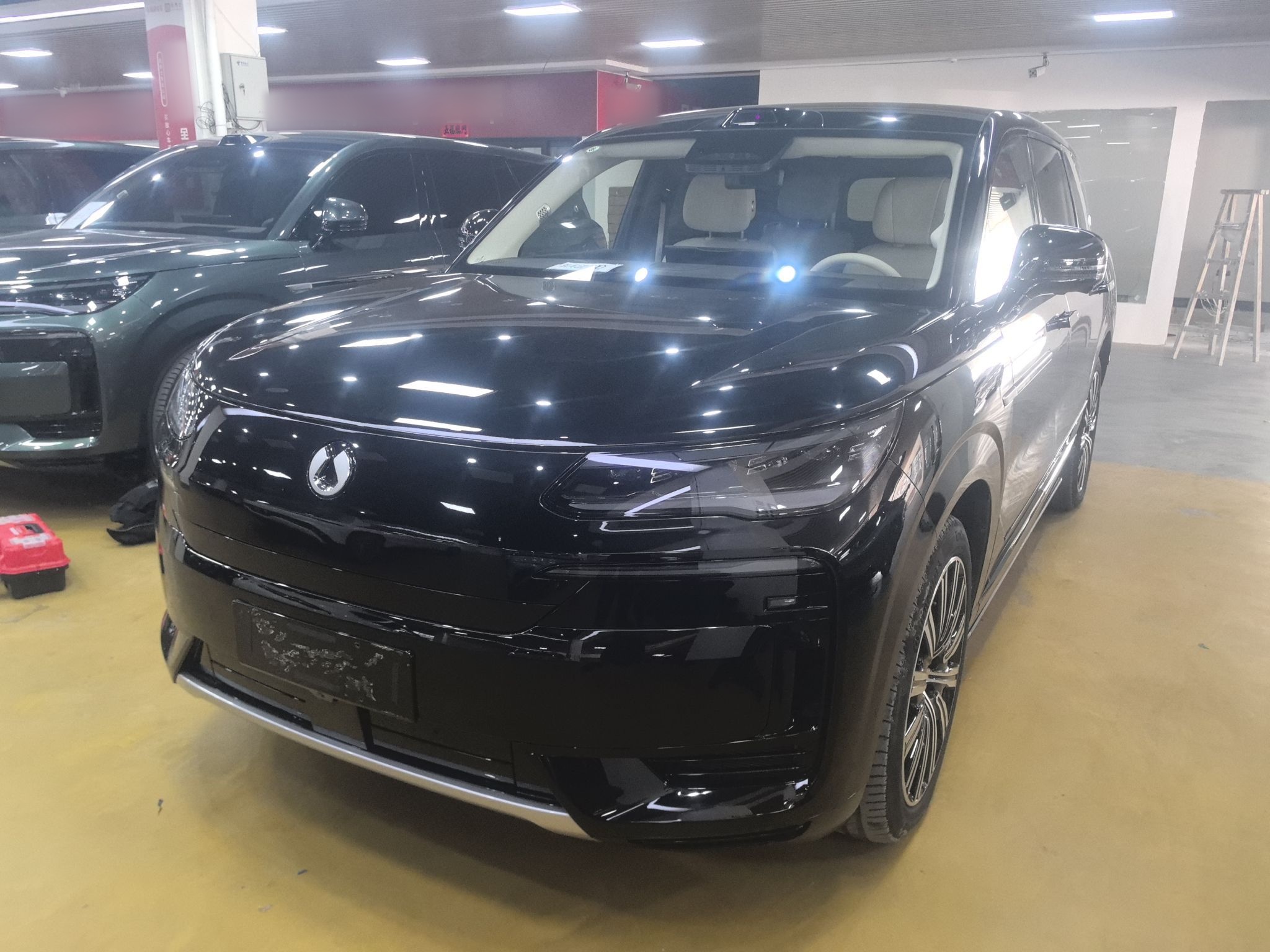 Denza N9 2025 car image 