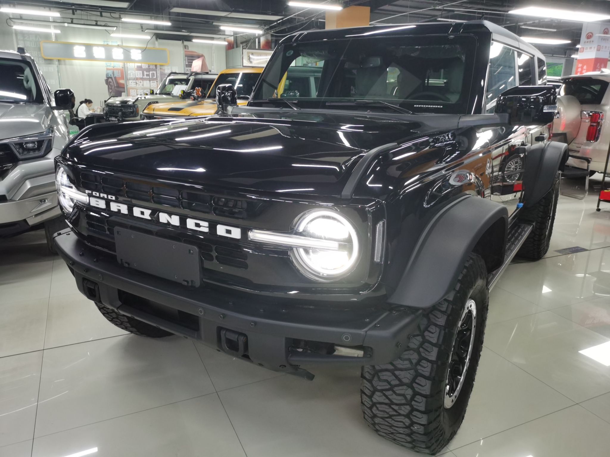 Ford Bronco 2025 Ford Bronco 2025 汽车图片