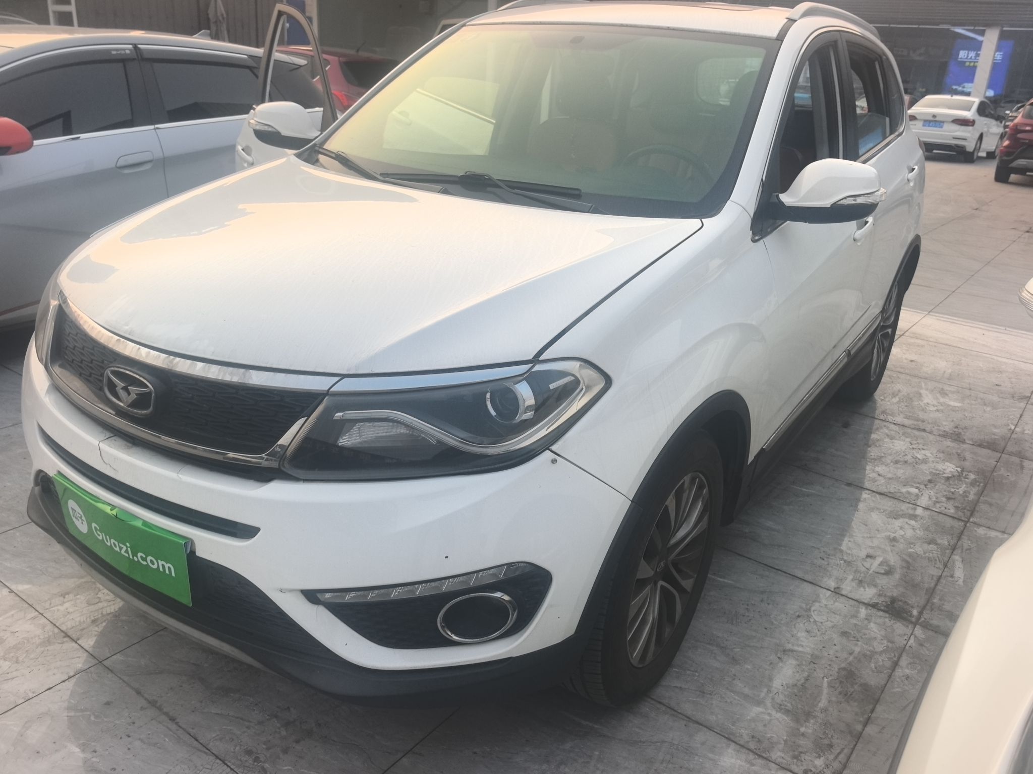 Kaiyi X5 2017 Kaiyi X5 2017 car image