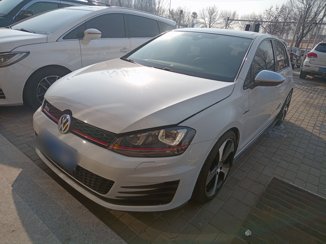 Volkswagen GolfGTI 2015 car image 