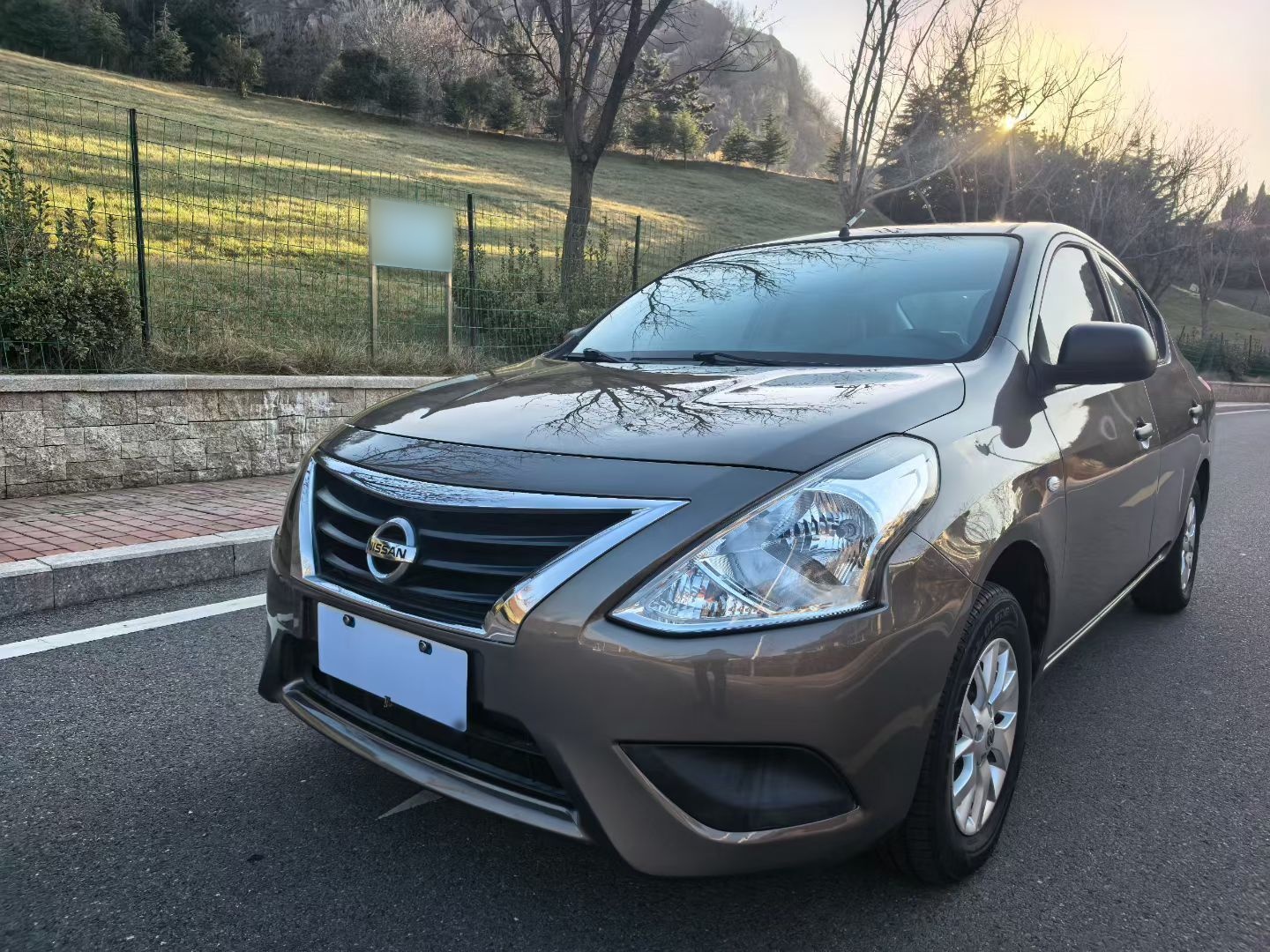 Nissan Sunny 2016 汽车图片 