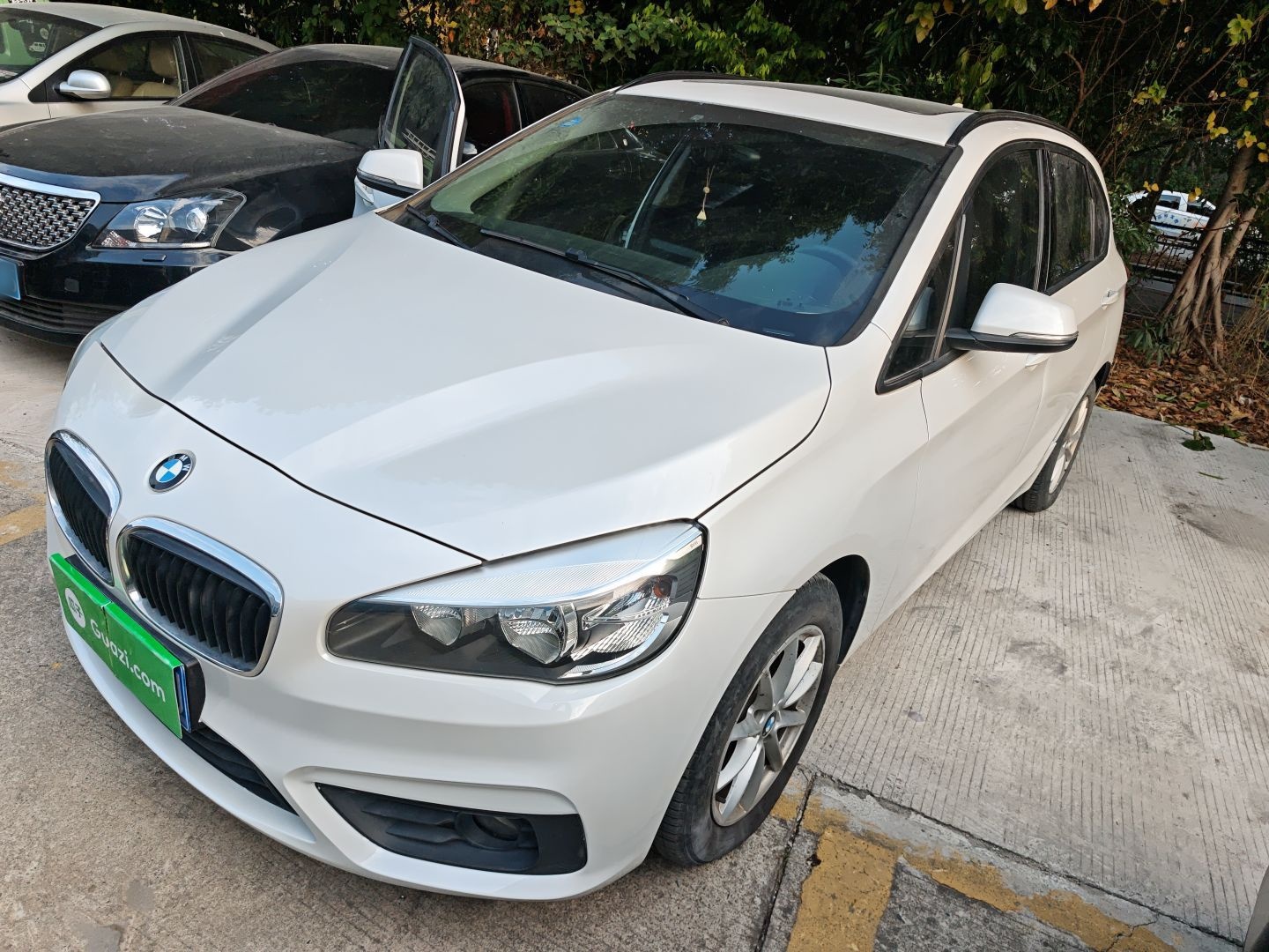 BMW 2 Series Tourer 2016 car image 