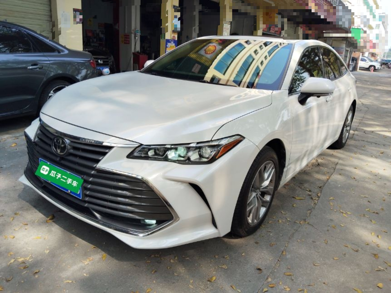 Toyota Avalon 2021 car image 