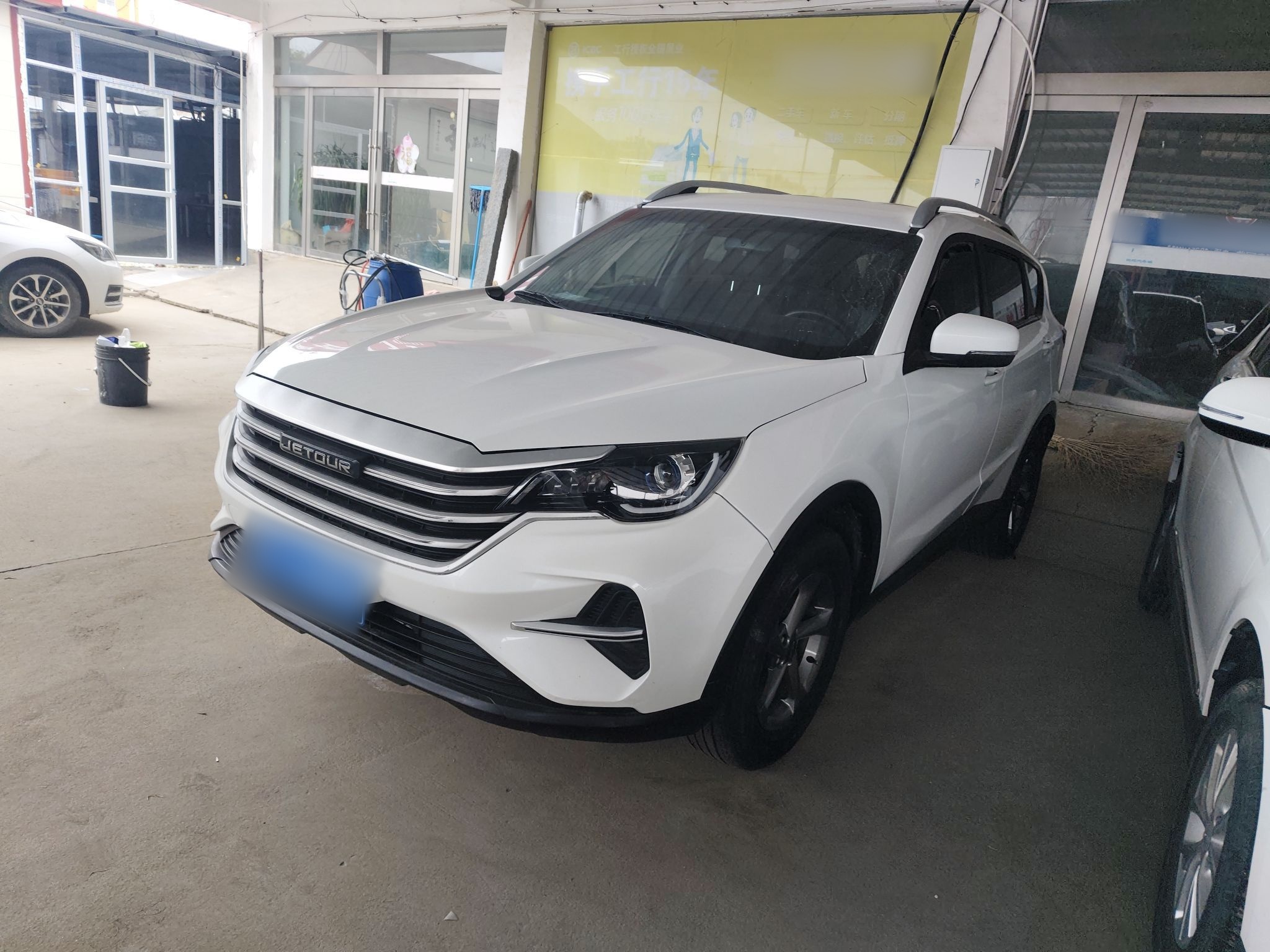 X70M 2020 X70M 2020 car image