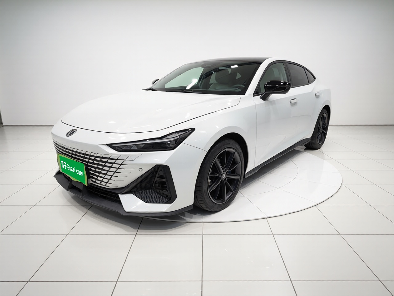 Changan UNI-V 2022 car image 