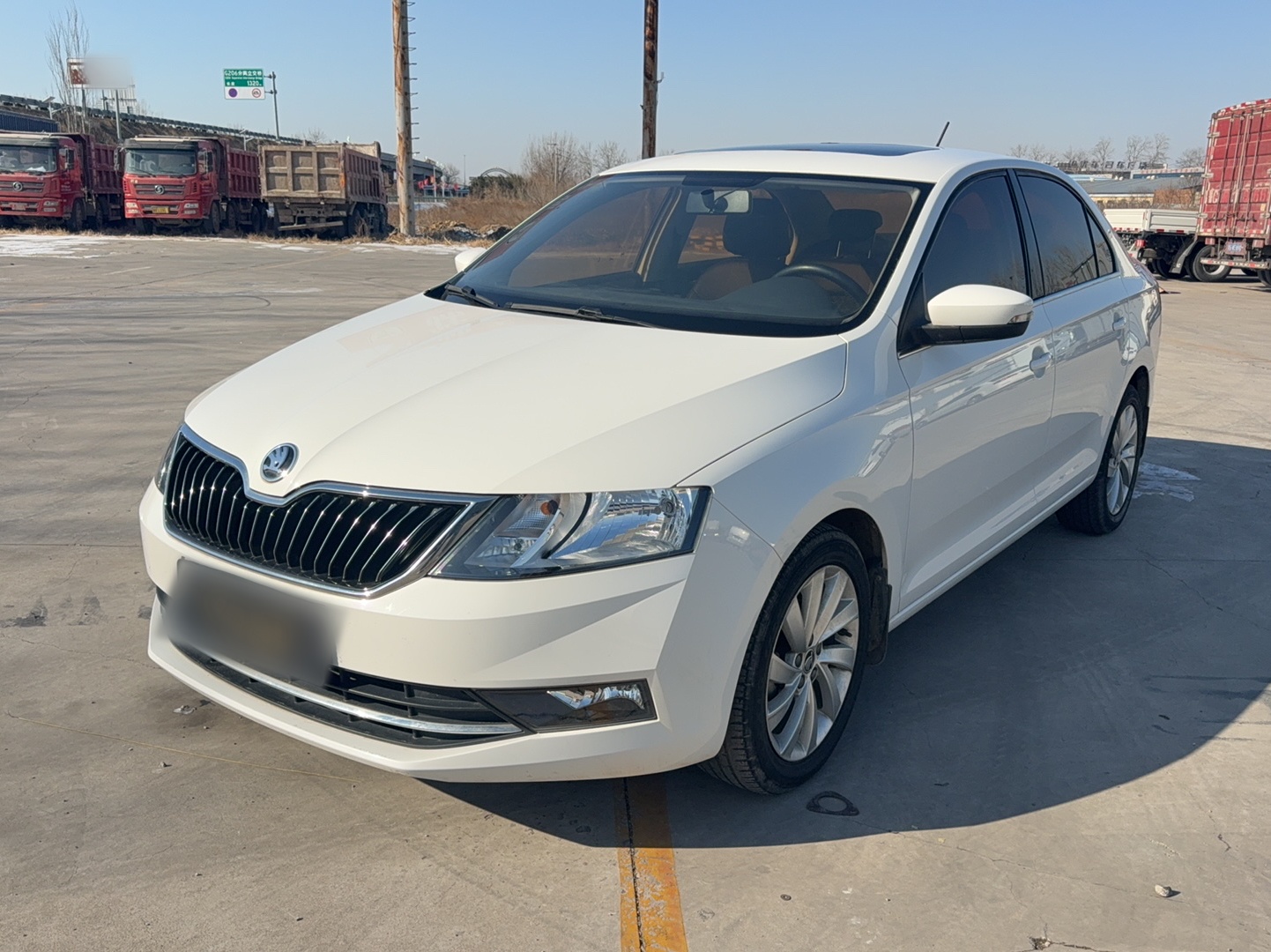 Skoda Rapid 2018 Skoda Rapid 2018 car image