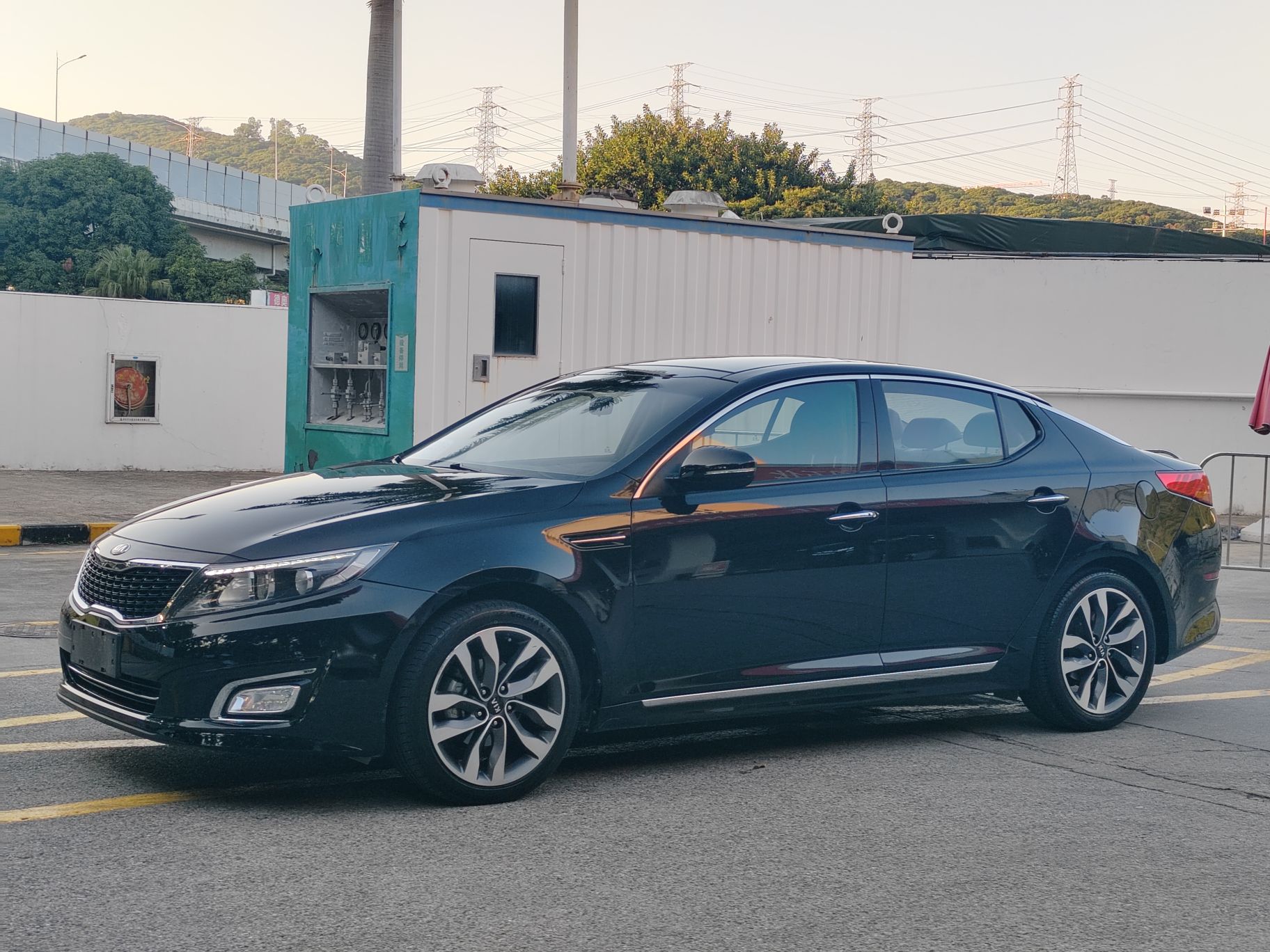 Kia K5 2015 Kia K5 2015 car image