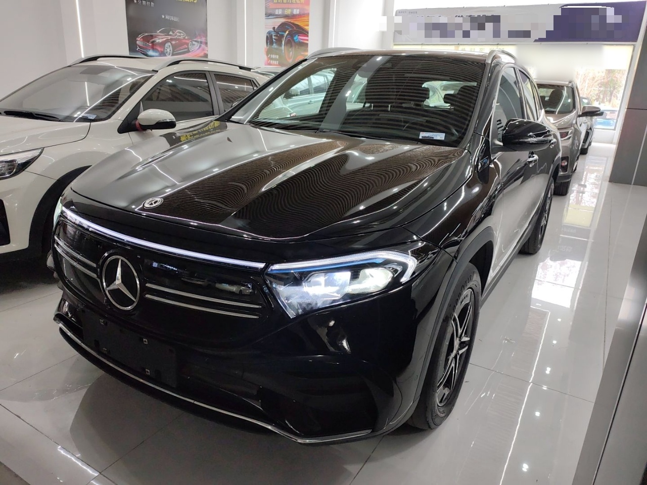 Mercedes-Benz EQA Class 2022 immagine di auto 