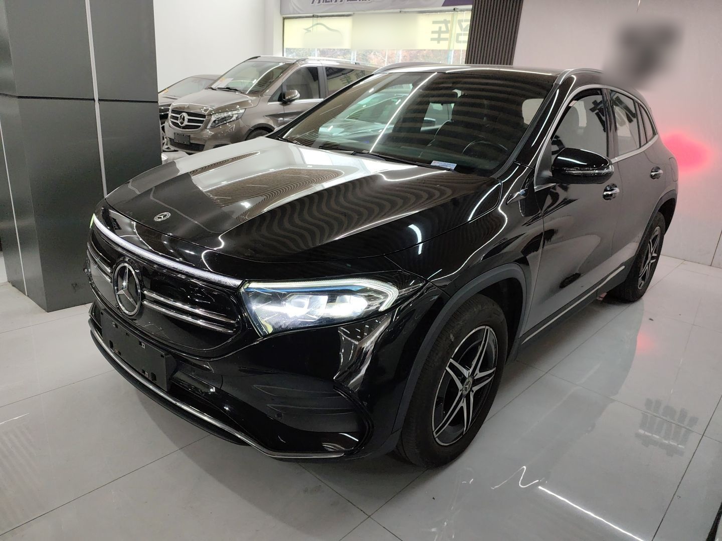 Mercedes-Benz EQA Class 2022 immagine di auto 