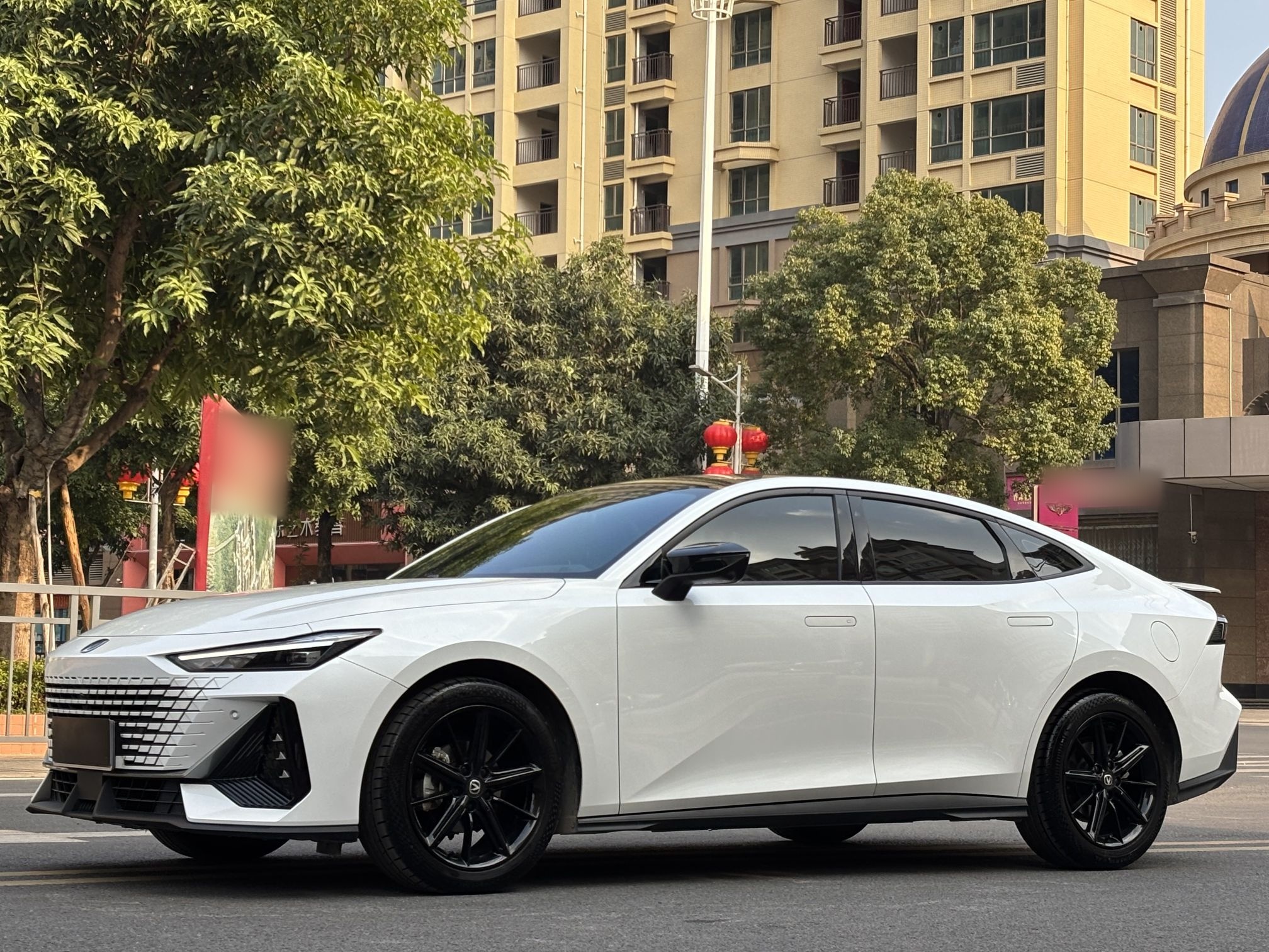 Changan UNI-V 2023 car image 