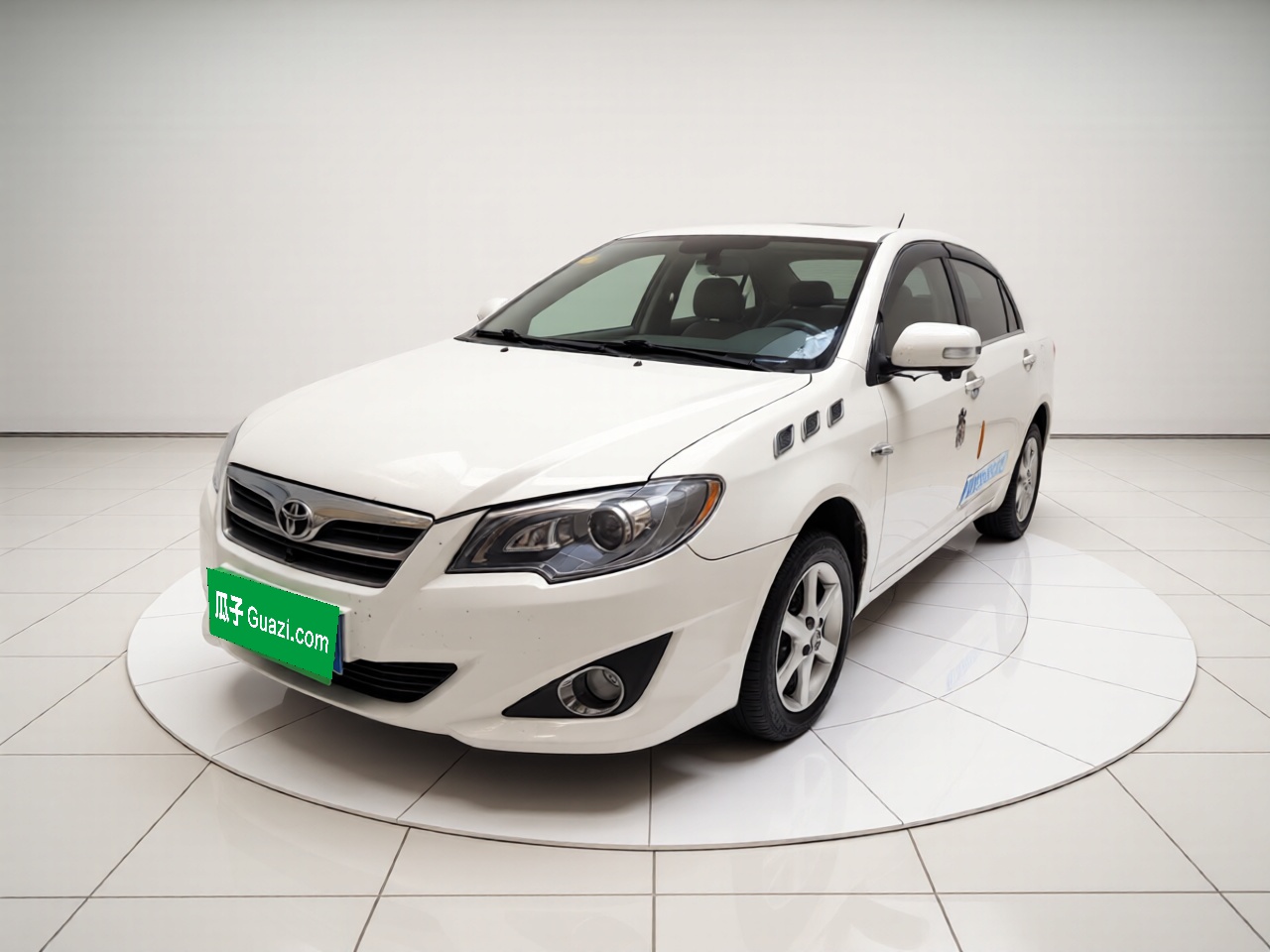 Toyota Corolla (Classic) 2014 Toyota Corolla (Classic) 2014 immagine di auto