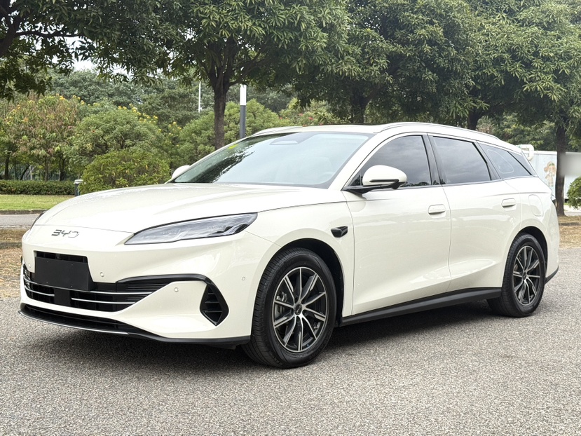 BYD Seal 06 DM-i 2025 BYD Seal 06 DM-i 2025 car image