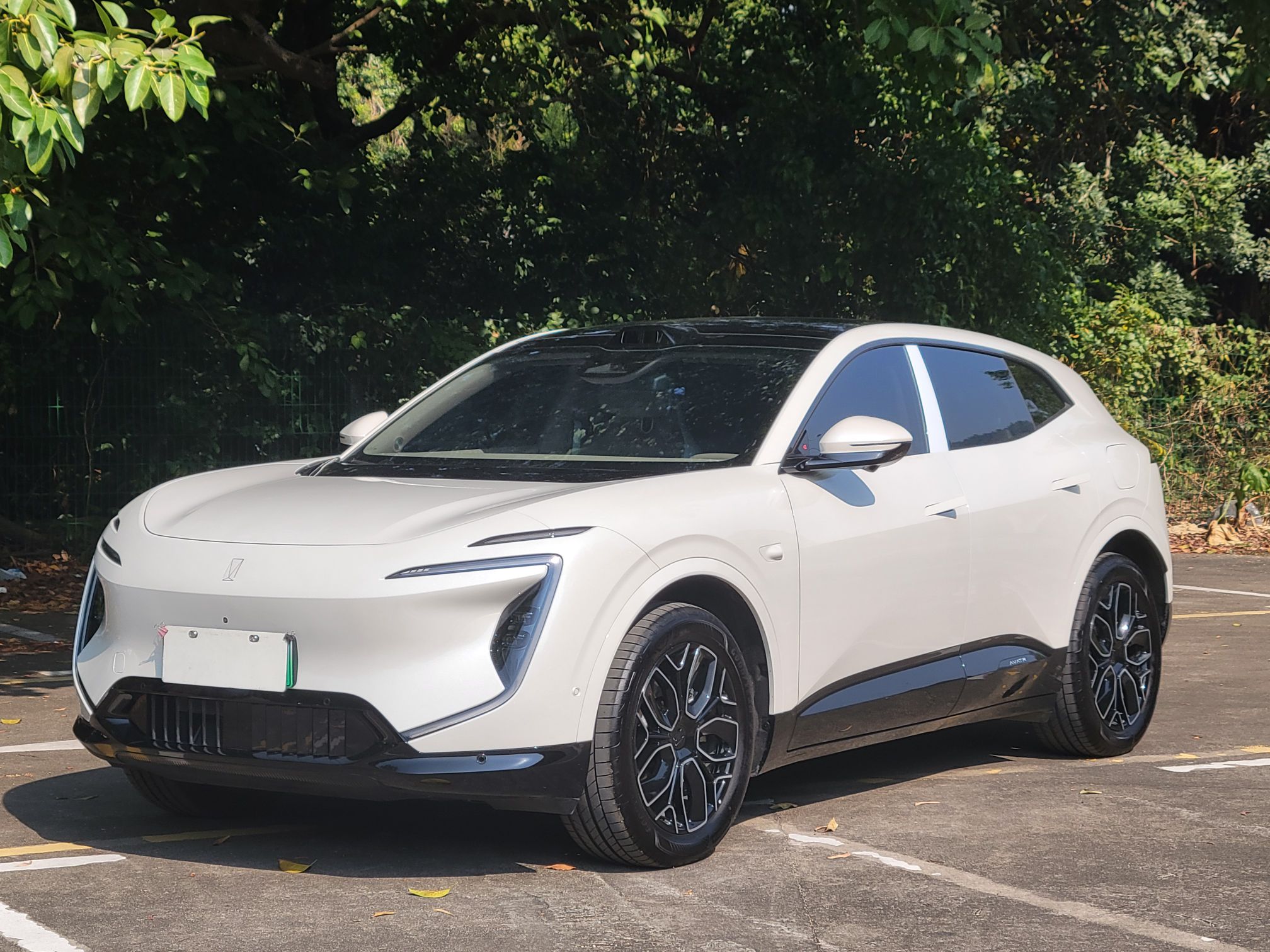 Avatr 07 2025 car image 
