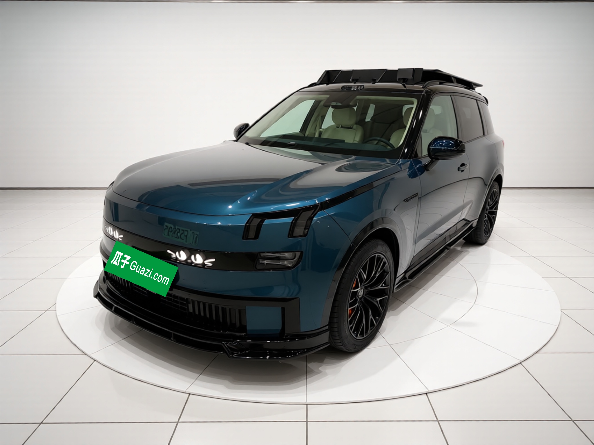Lynk & Co 900 2025 Lynk & Co 900 2025 car image