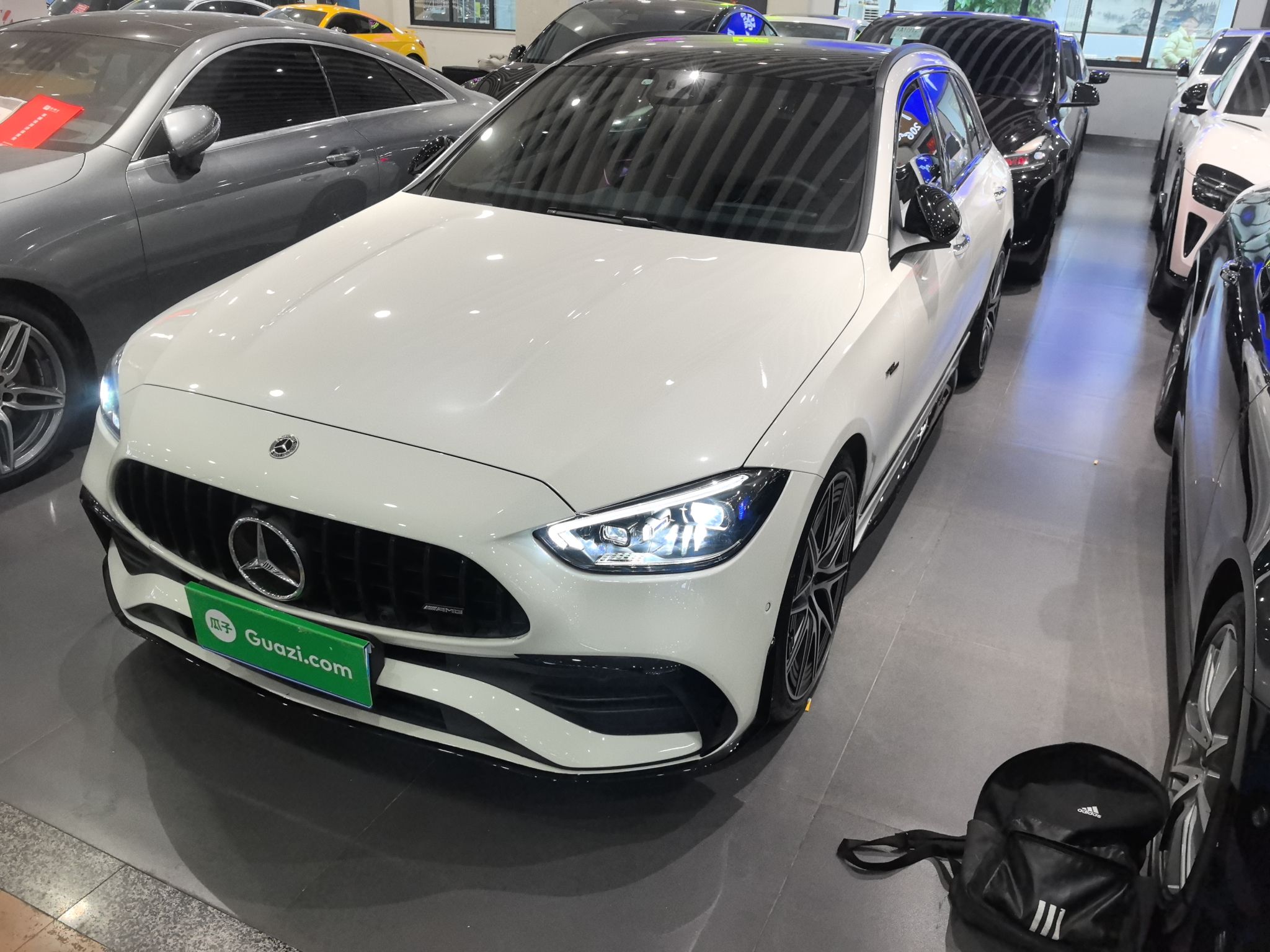 Mercedes-Benz C AMG 2024 Mercedes-Benz C AMG 2024 immagine di auto