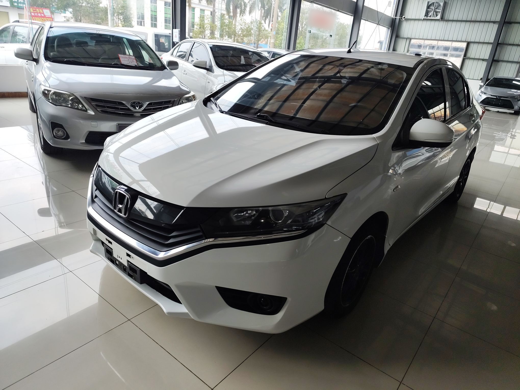 Honda Greiz 2016 car image 