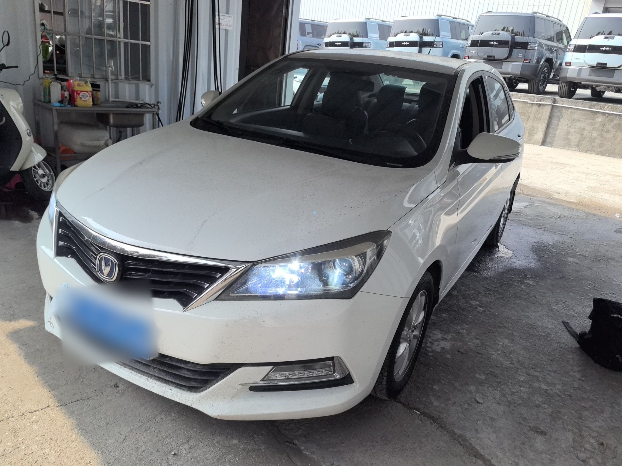 Changan Alsvin V7 2017 car image 