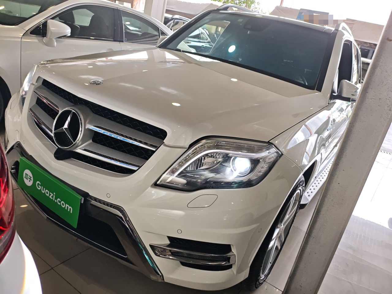 Mercedes-Benz GLK Class 2015 Mercedes-Benz GLK Class 2015 car image