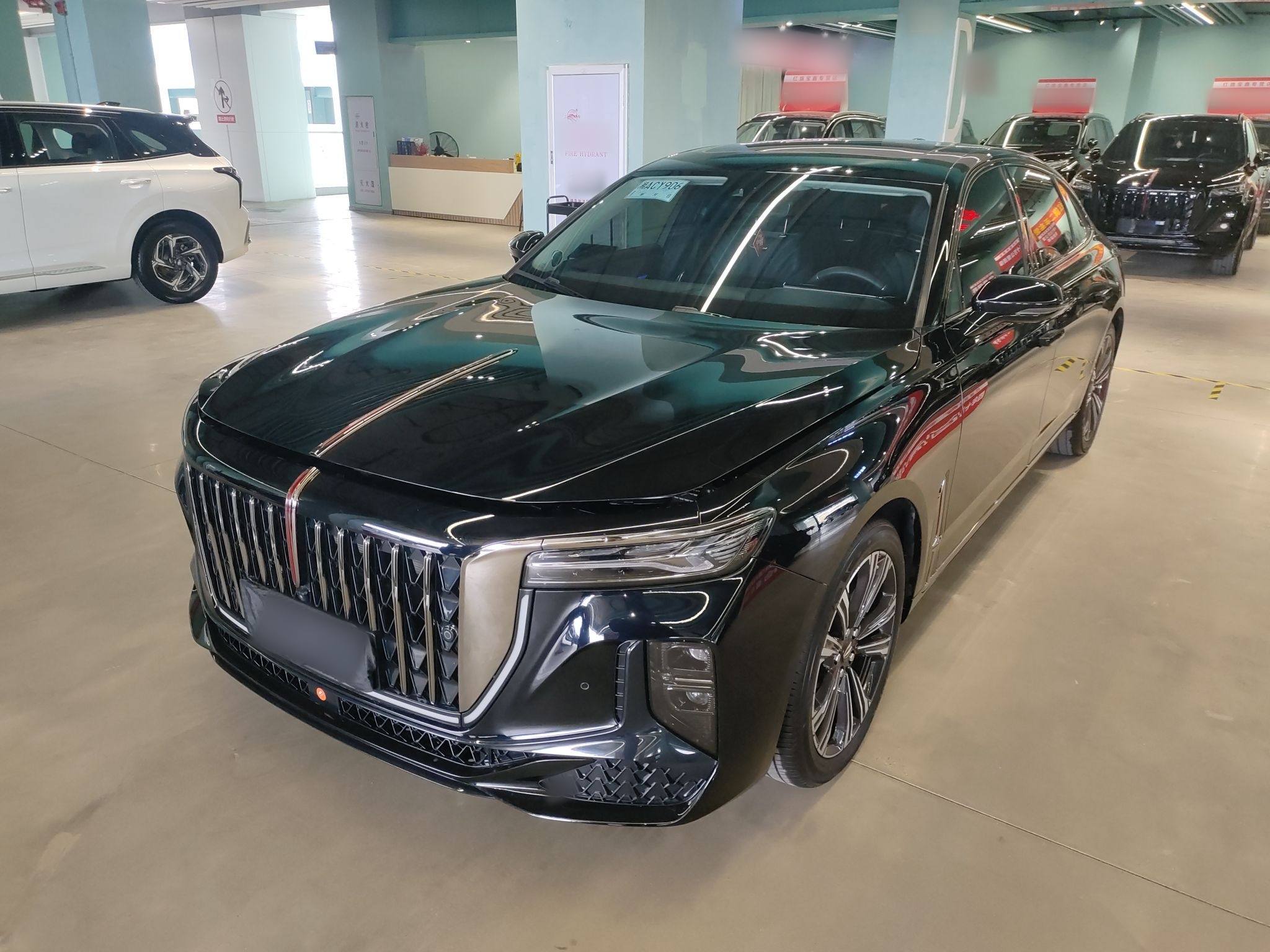 HongQi H9 2025 car image 