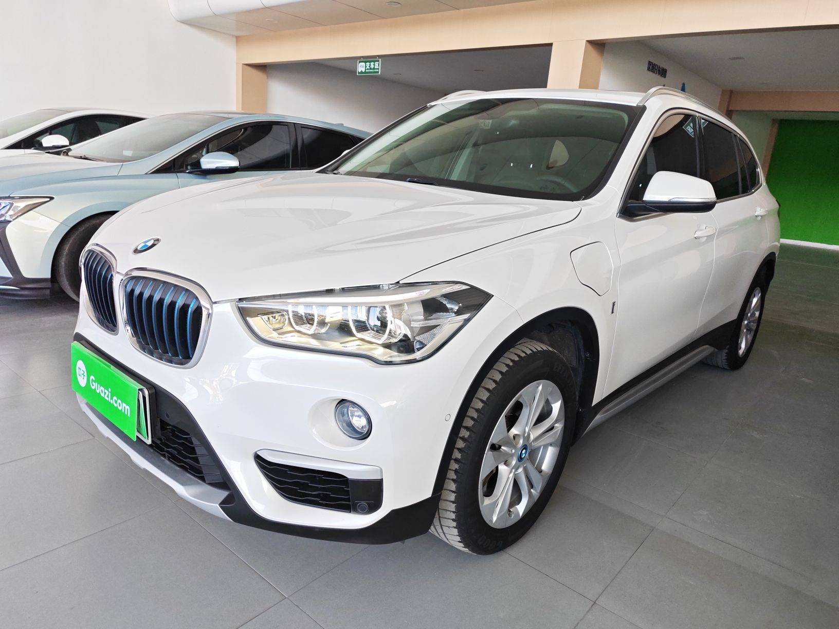 BMW X1 New Energy 2020 car image 