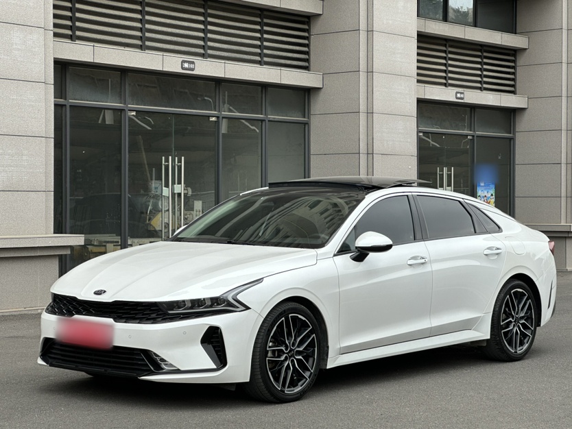 Kia K5 2020 car image 
