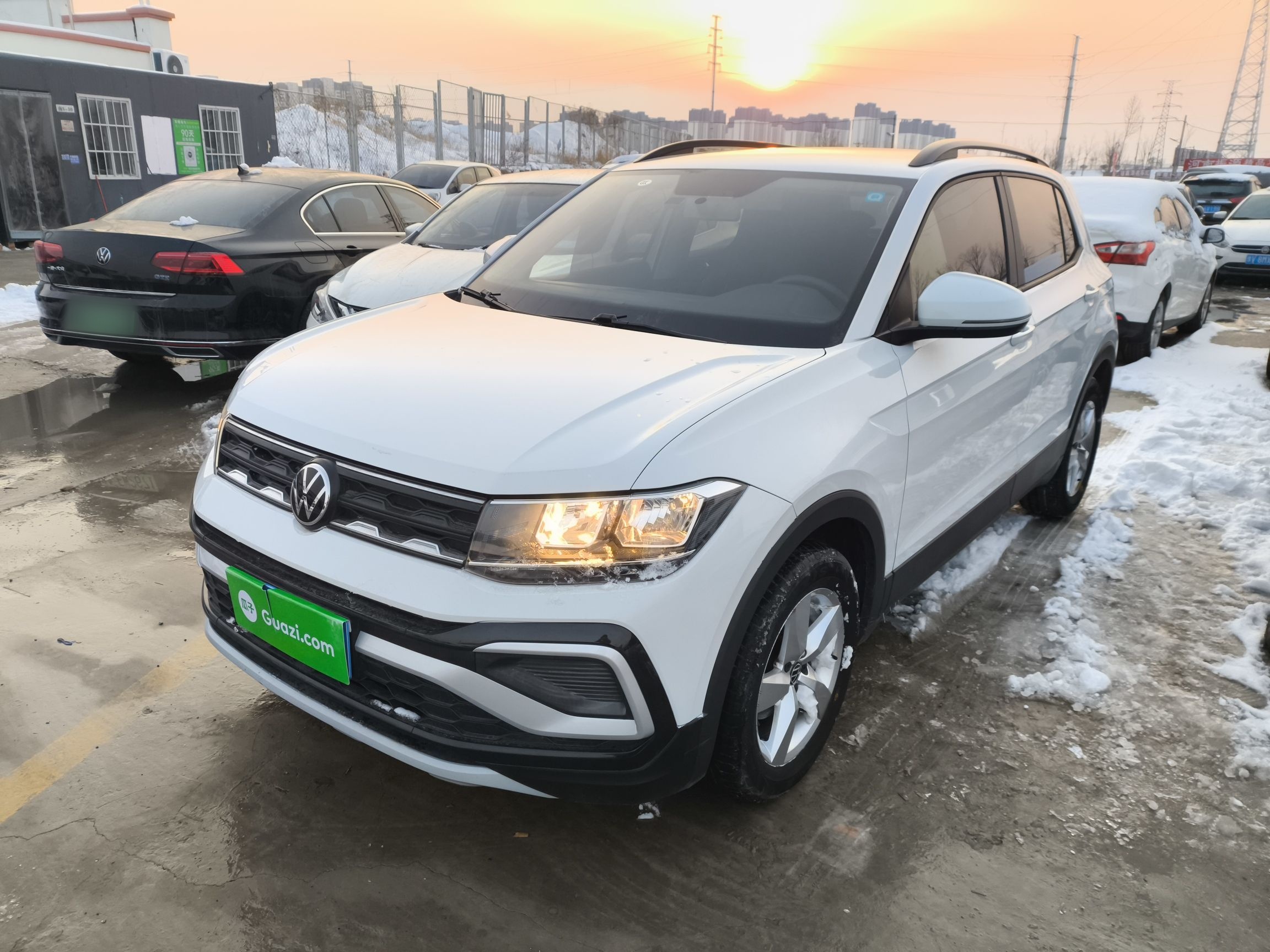 Volkswagen T-Cross 2023 car image 