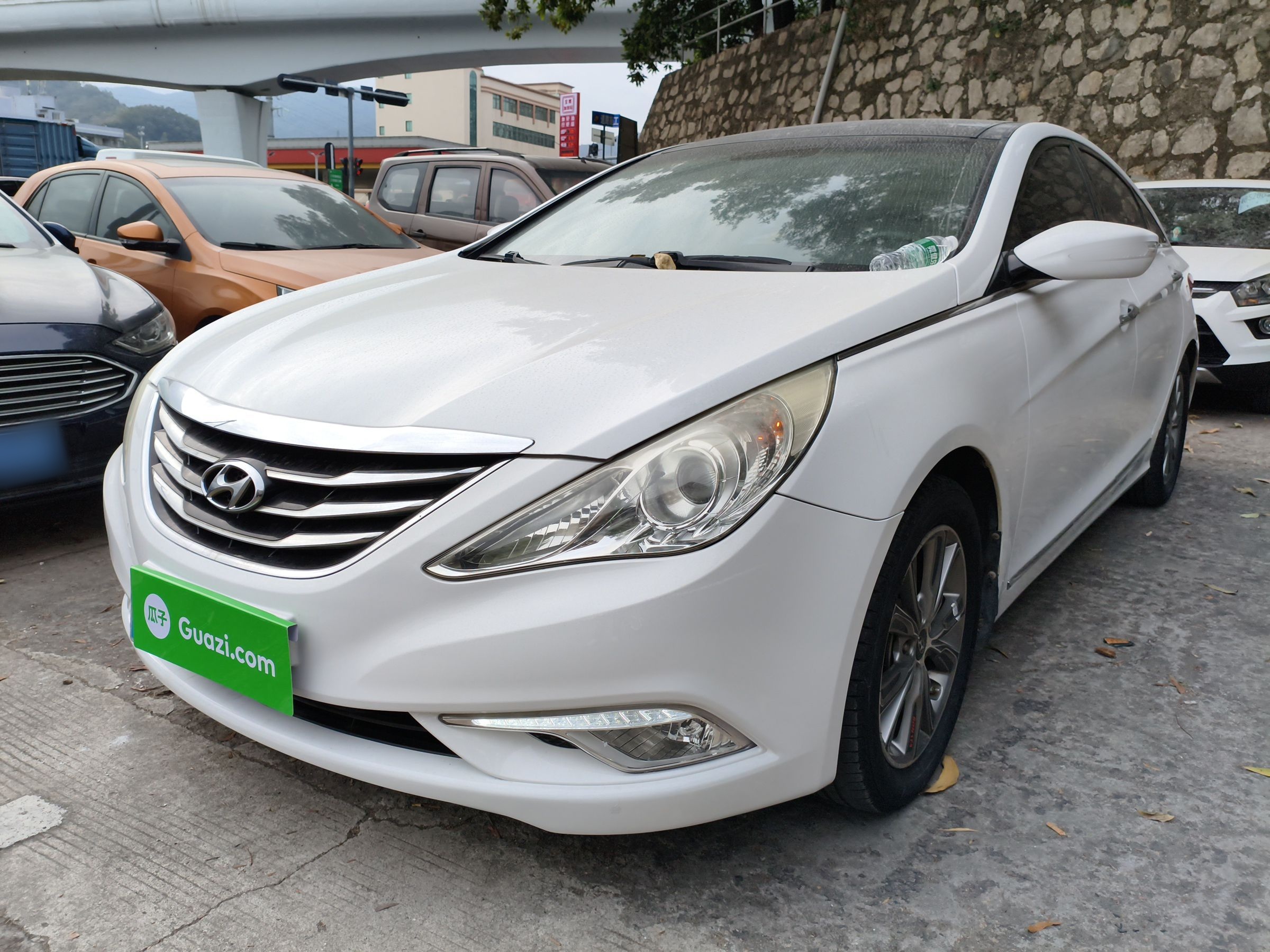 Hyundai Sonata 2014 car image 