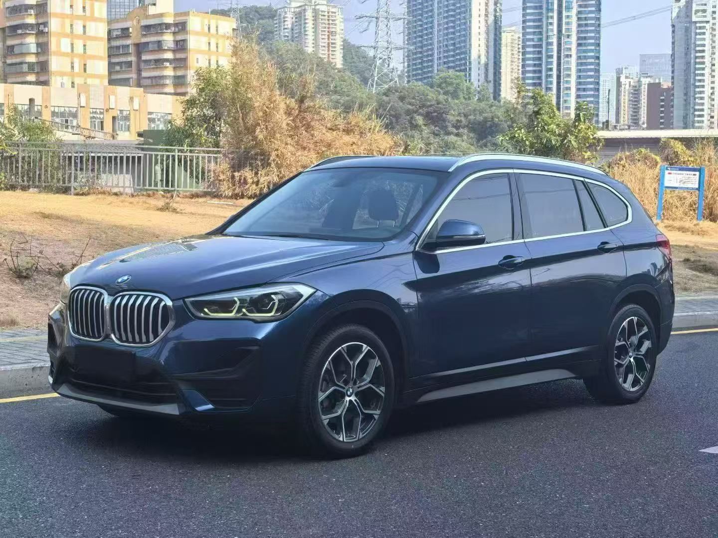 BMW X1 2021 car image 