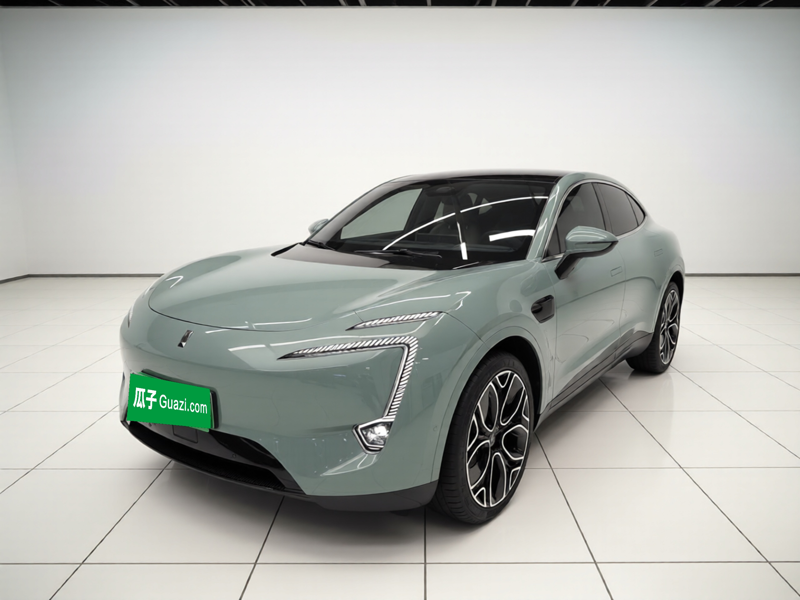 Avatr 11 2022 car image 