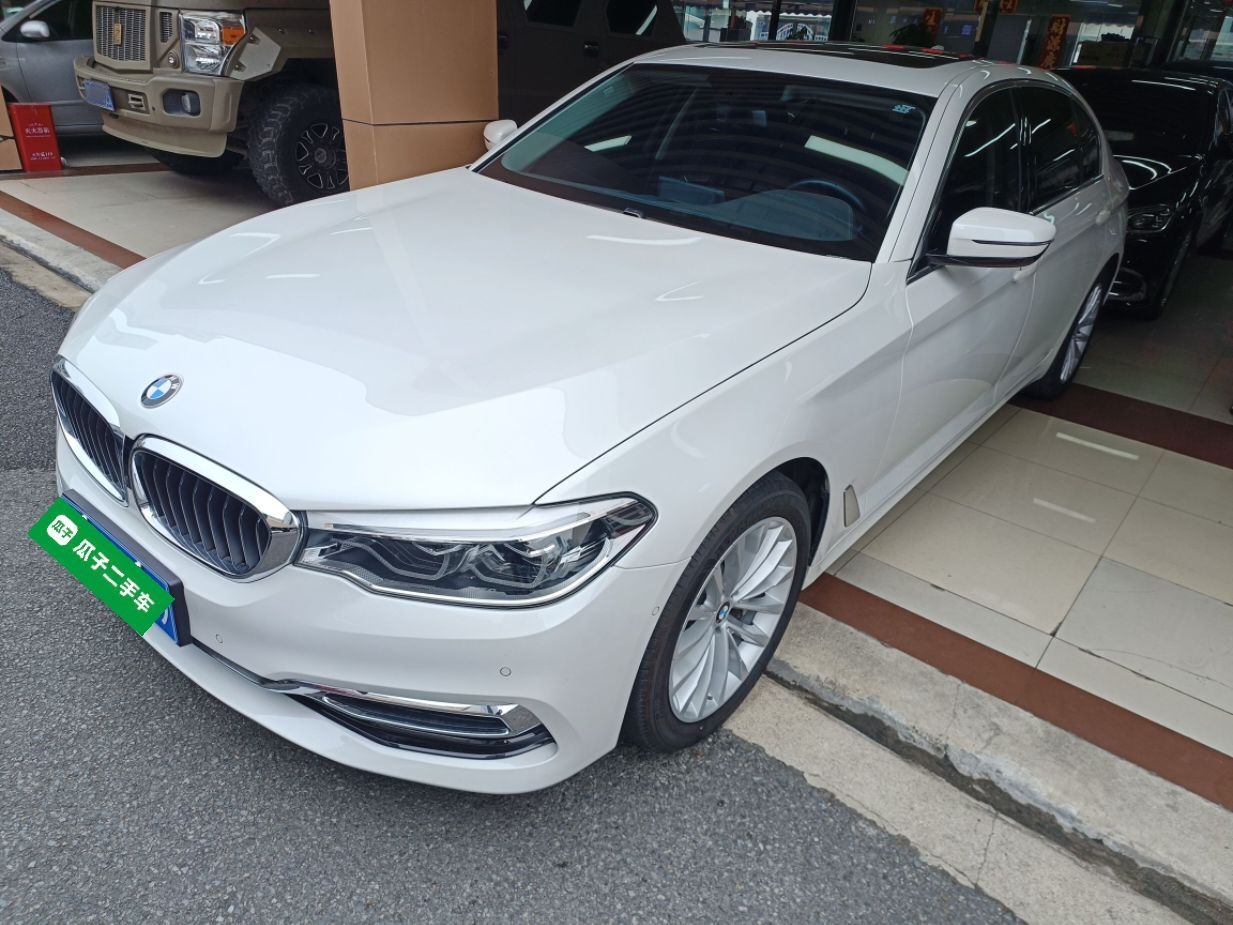 BMW 5 Series 2020 car image 