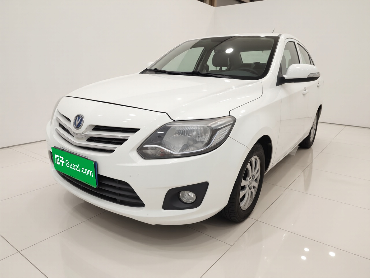 Changan Alsvin V3 2015 car image 