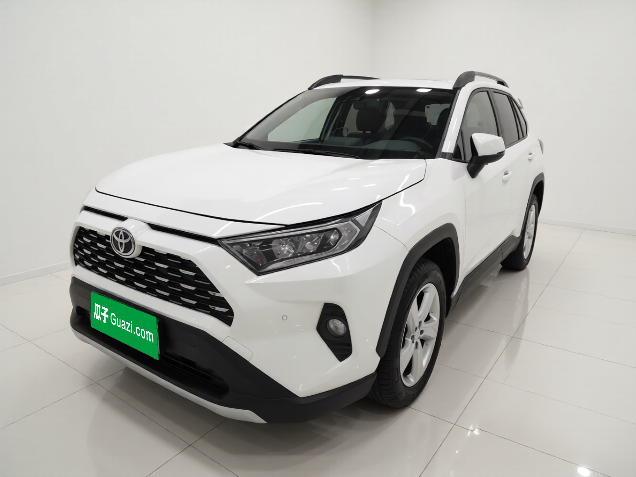 Toyota RAV4 2020 Toyota RAV4 2020 car image