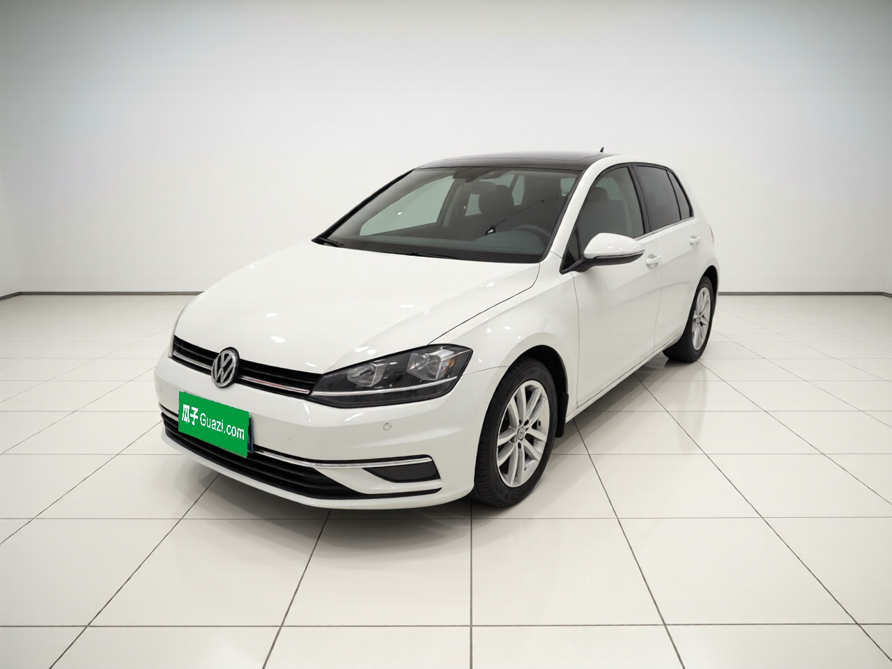 Volkswagen Golf 2018 car image 