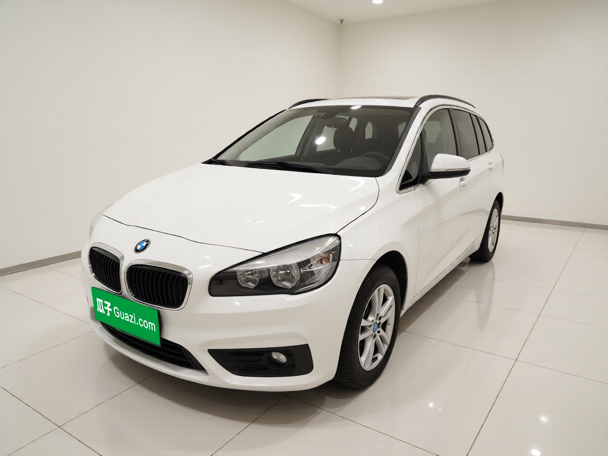 BMW 2 Series Gran Tourer 2017 BMW 2 Series Gran Tourer 2017 car image