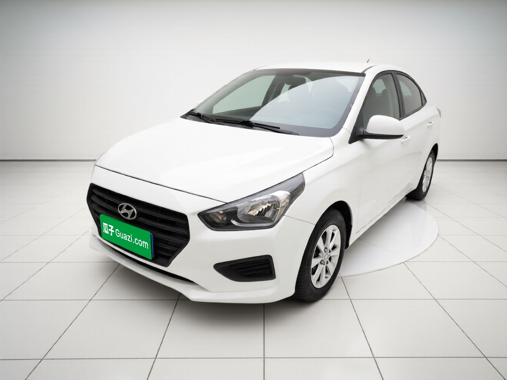 Hyundai Reina 2019 car image 