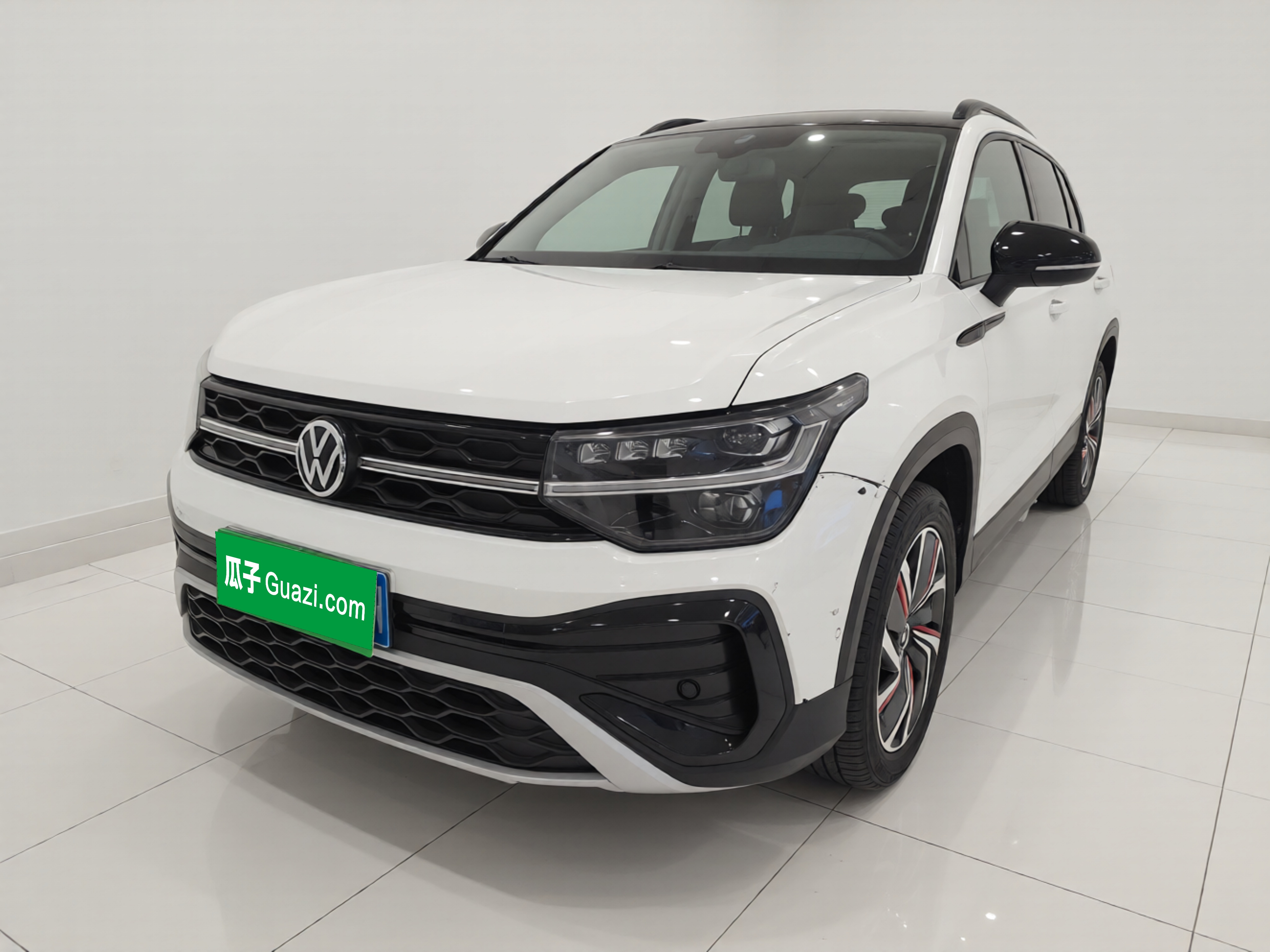 Volkswagen Tharu 2024 immagine di auto 