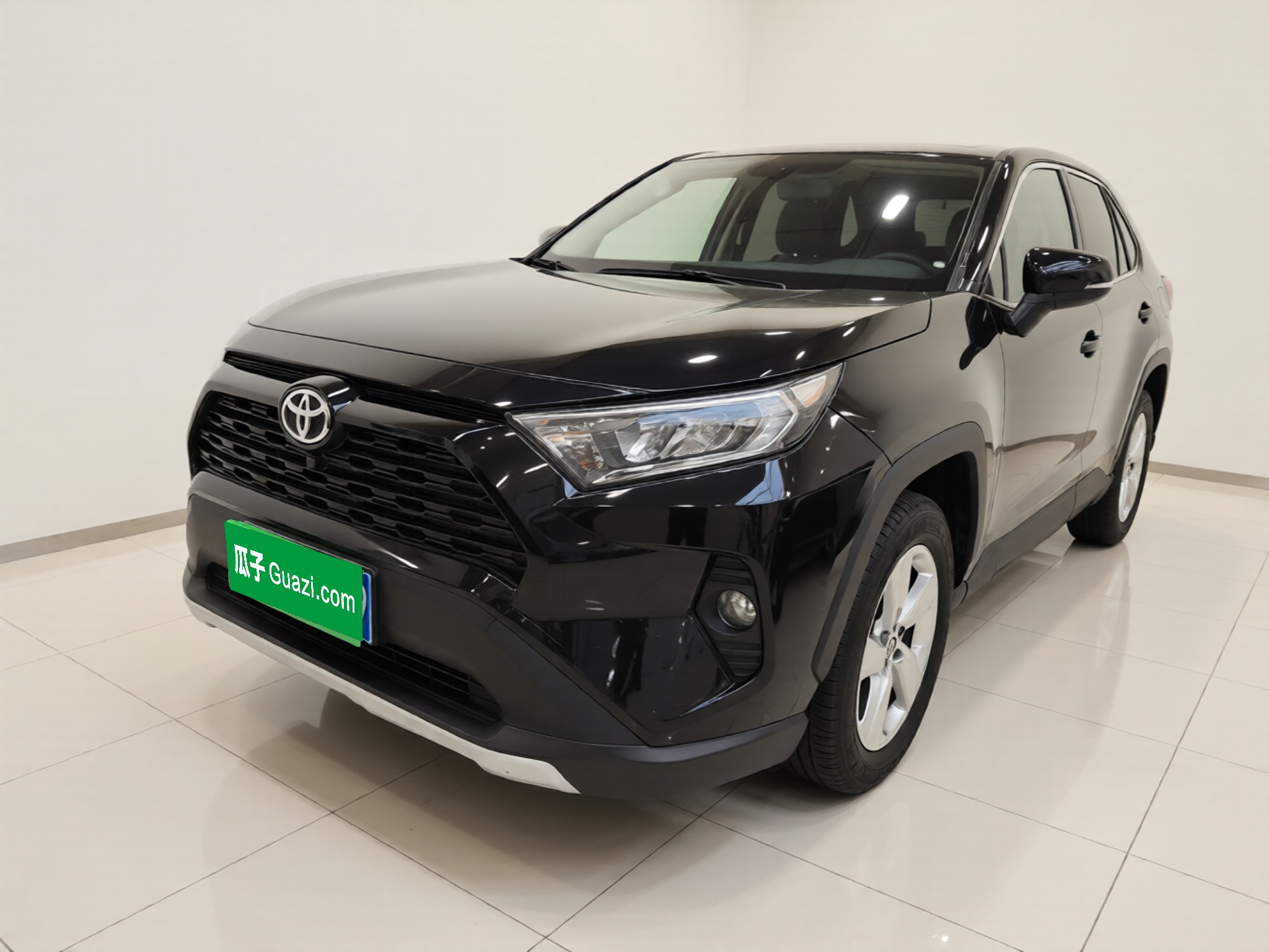 Toyota RAV4 2020 Toyota RAV4 2020 car image